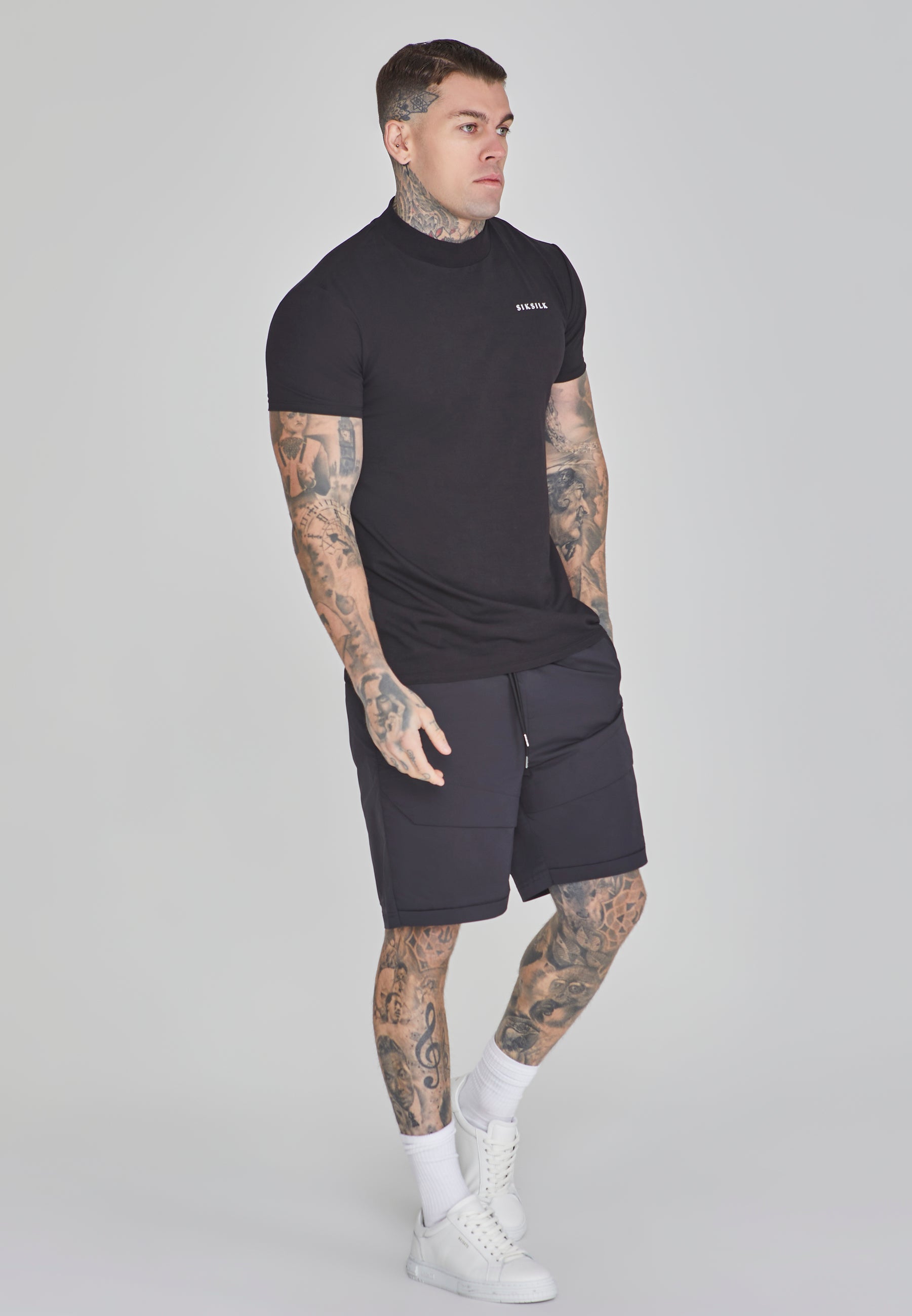 Muscle Fit T-Shirt in Black T-Shirts SikSilk