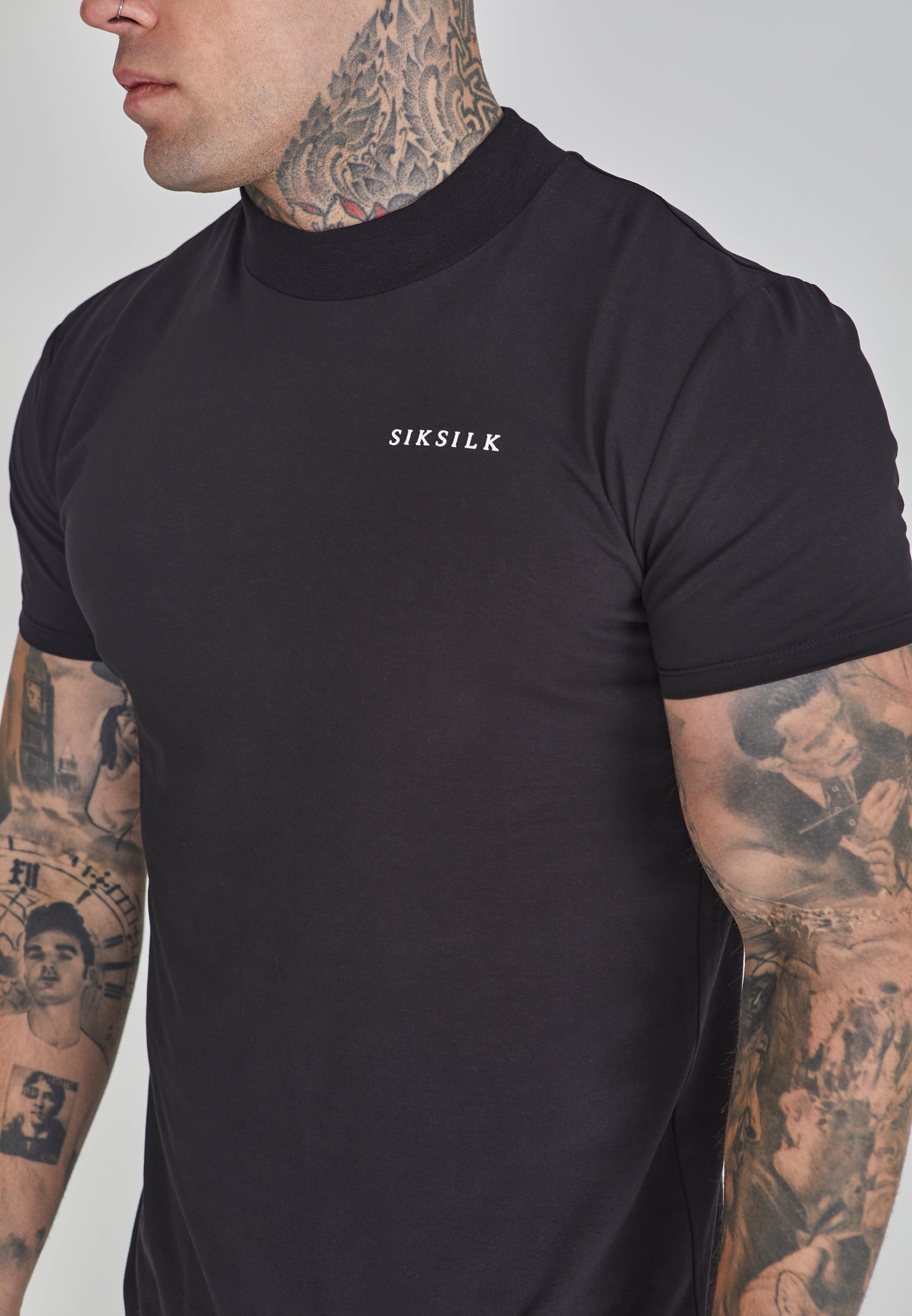 Muscle Fit T-Shirt in Black T-Shirts SikSilk
