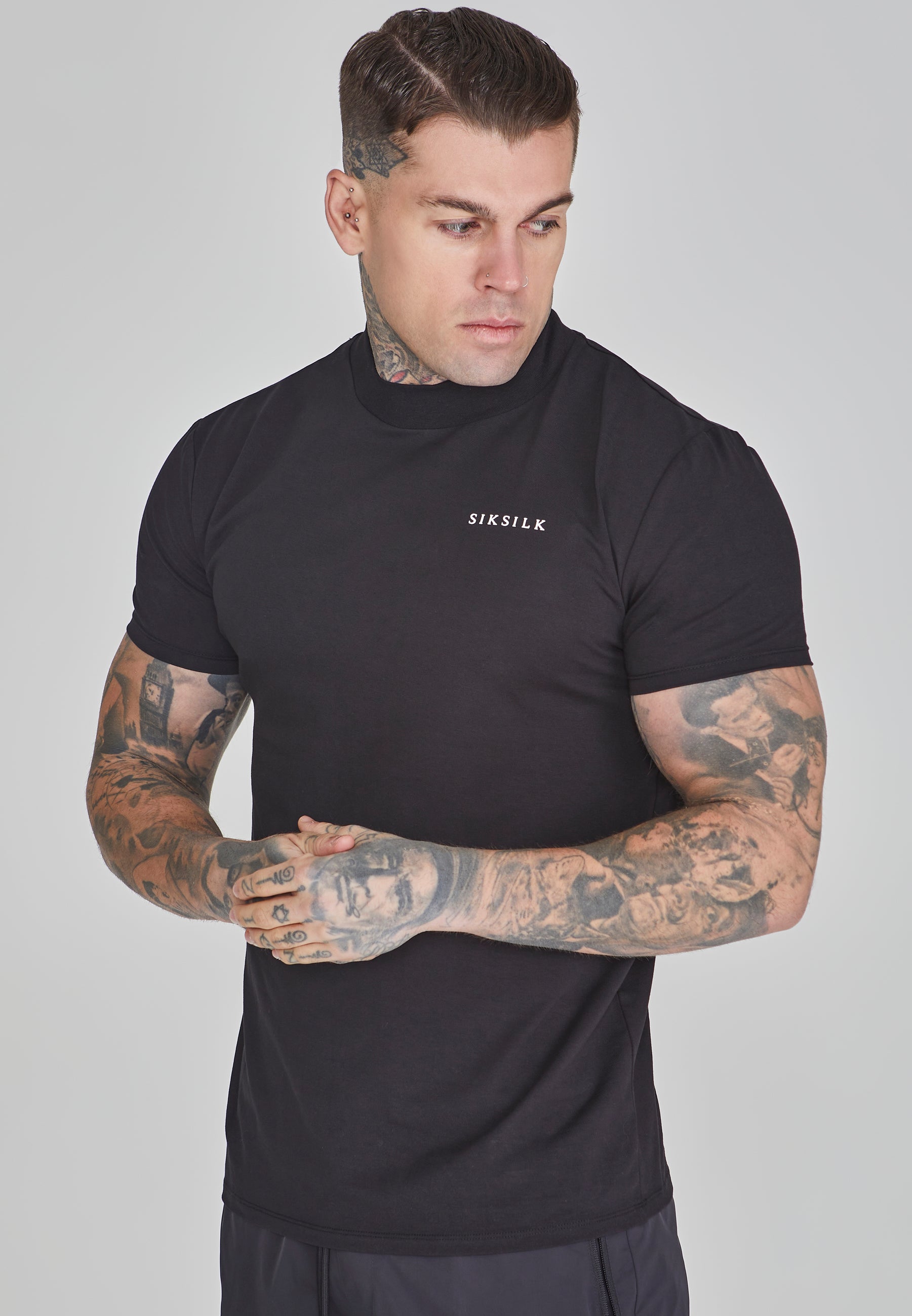 Muscle Fit T-Shirt in Black T-Shirts SikSilk