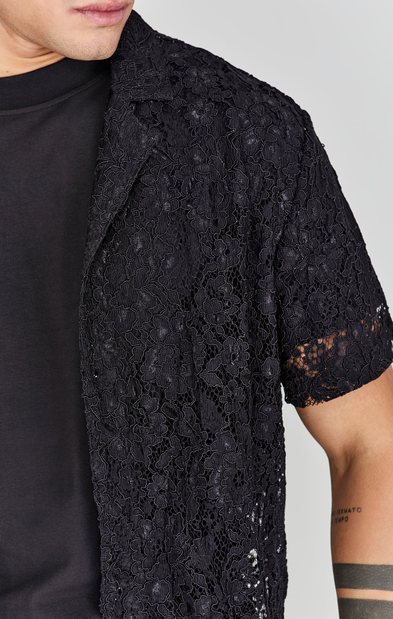 Lace Resort Shirt in Black Hemden SikSilk