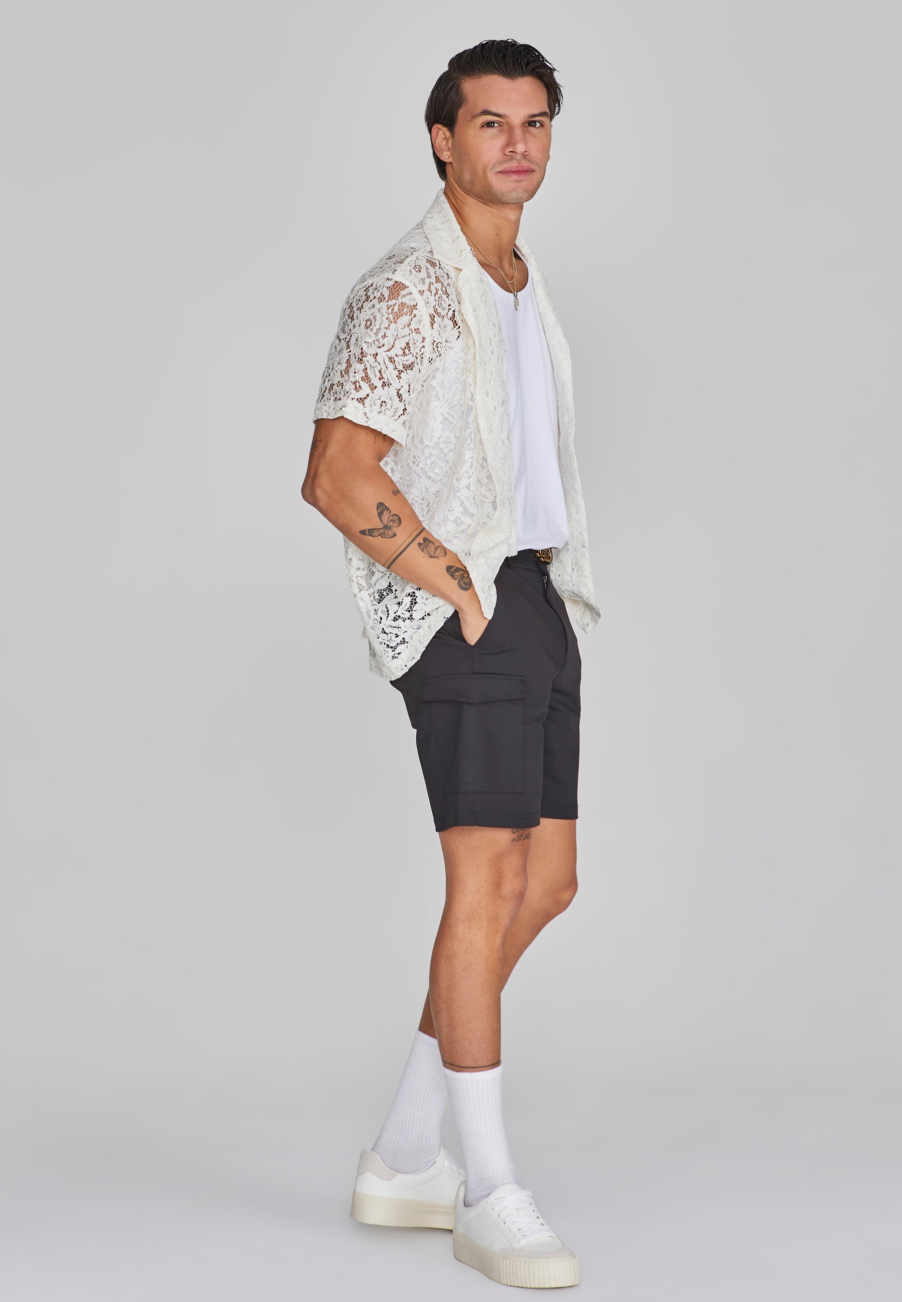 Cargo Shorts in Black Shorts SikSilk