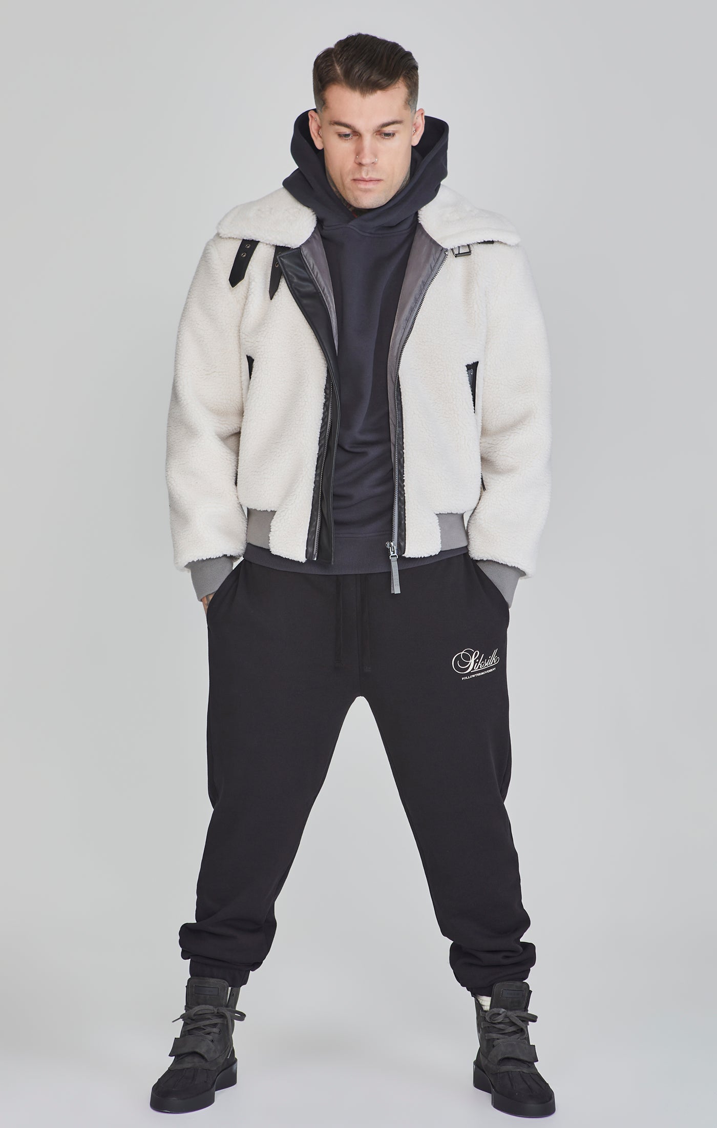 Bomber Jacket in Ecru Jacken SikSilk