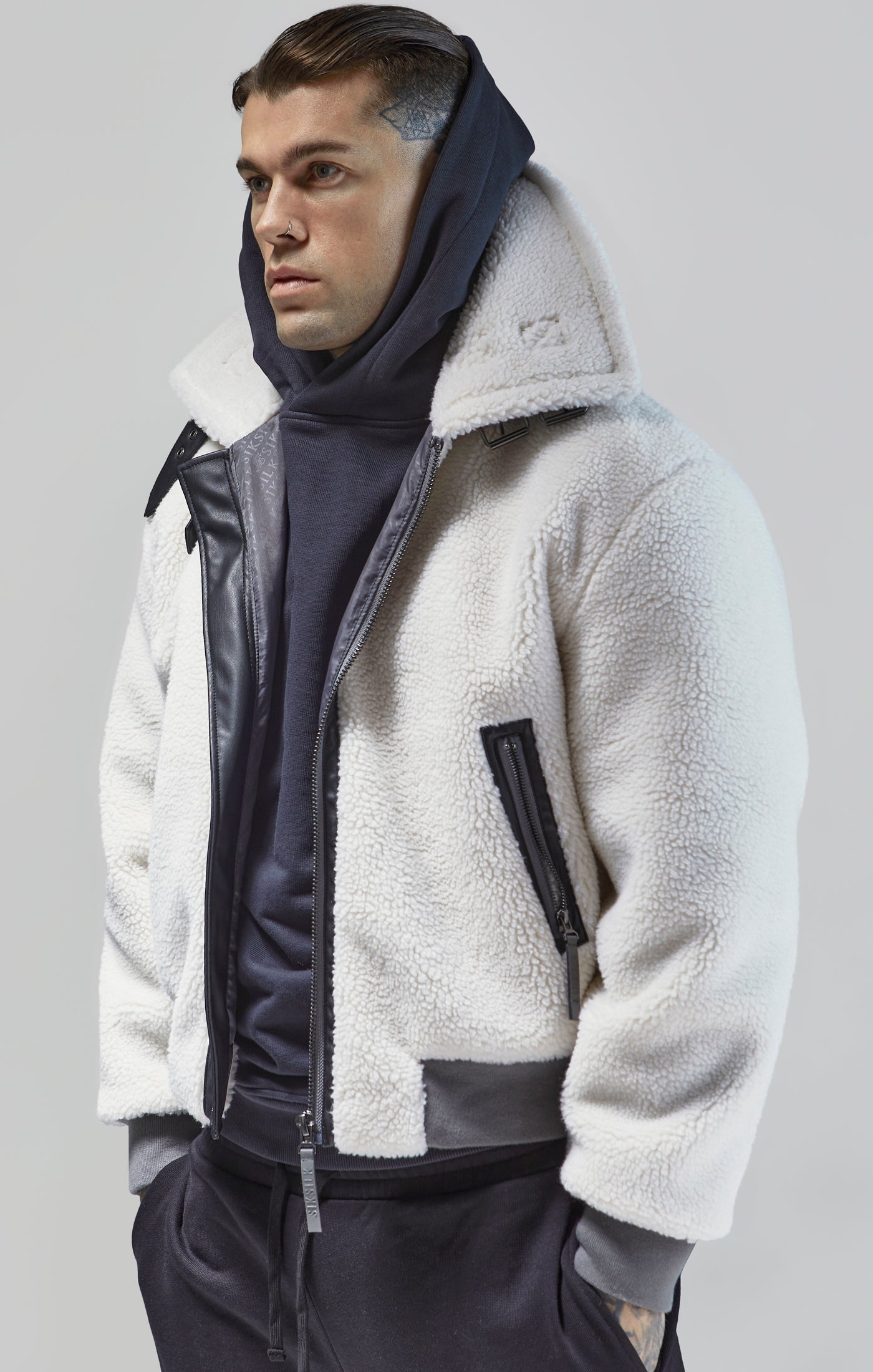 Bomber Jacket in Ecru Jacken SikSilk