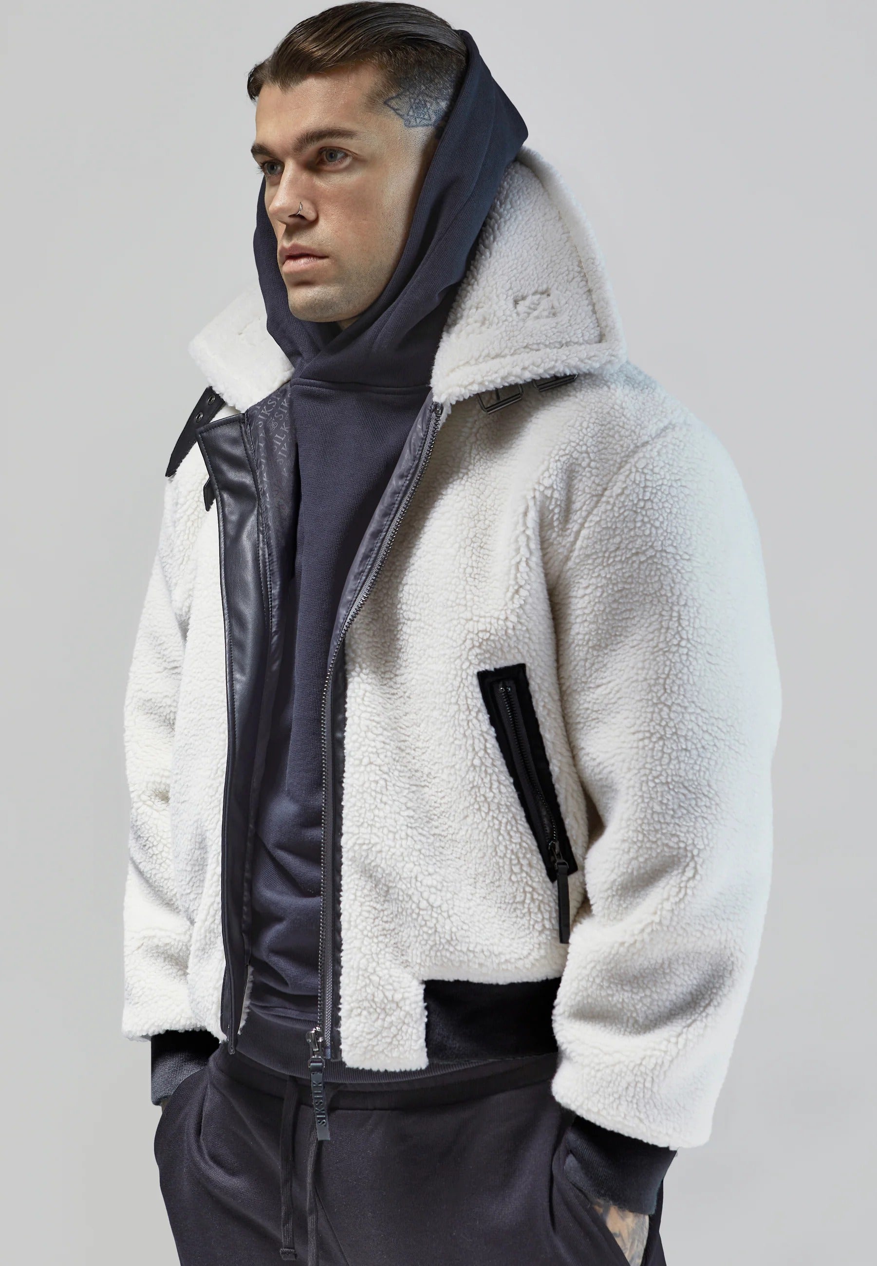 Bomber Jacket in Ecru Jacken SikSilk