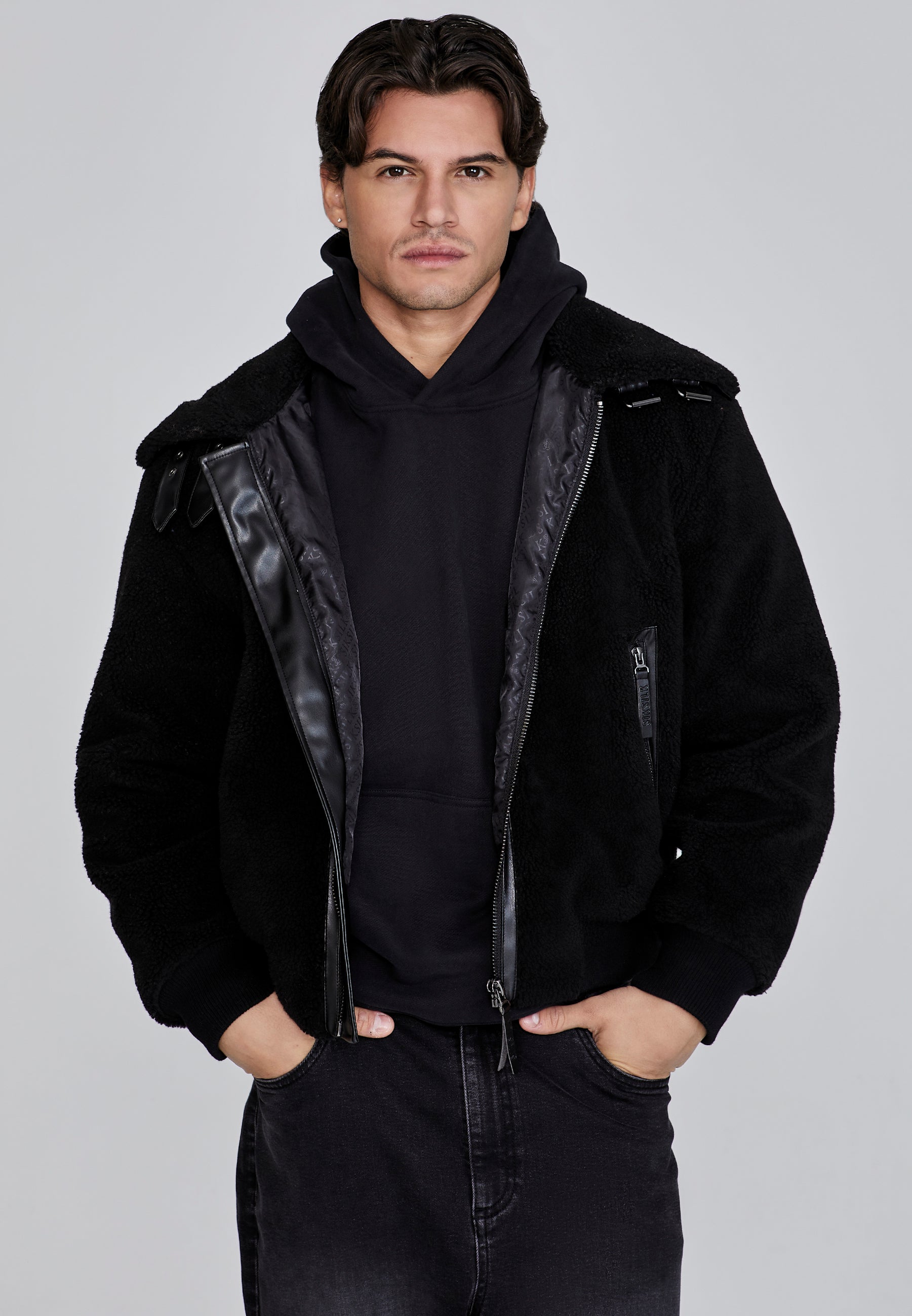 Sherpa Bomber Jacket in Black Jacken SikSilk