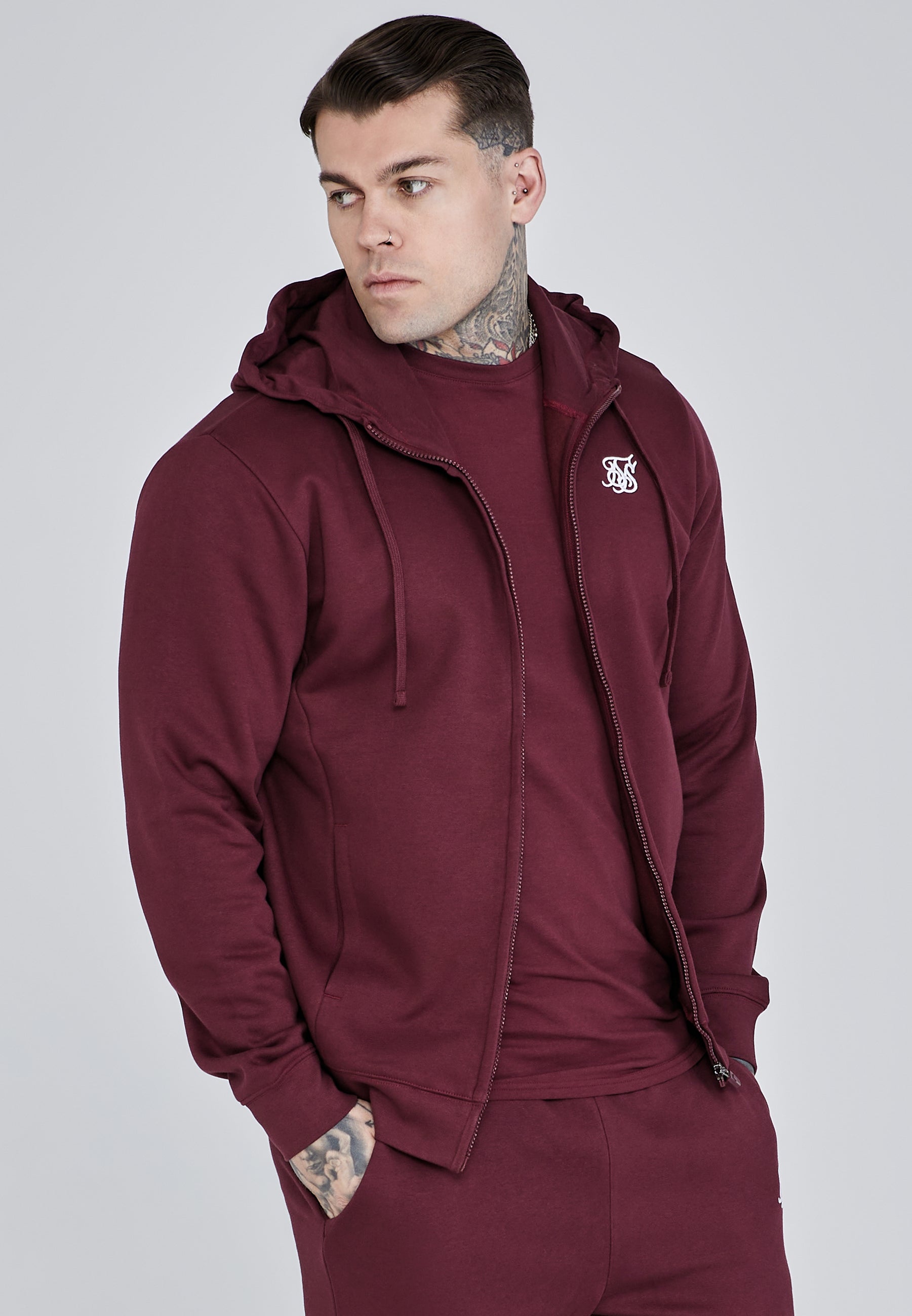 Essentials Full Zip Hoodie in Burgundy Sweatjacken SikSilk