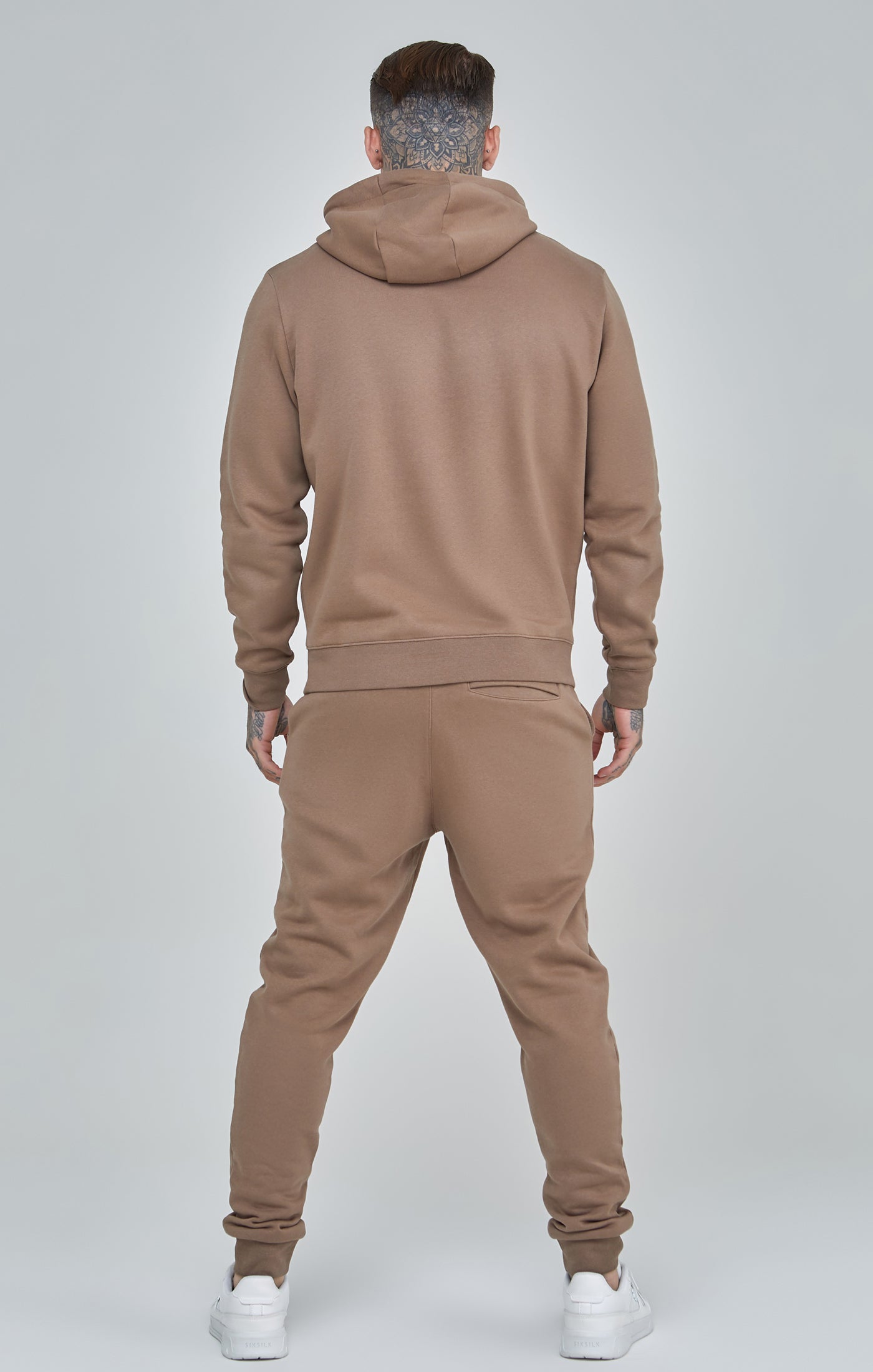 Essentials Joggers in Brown Hosen SikSilk