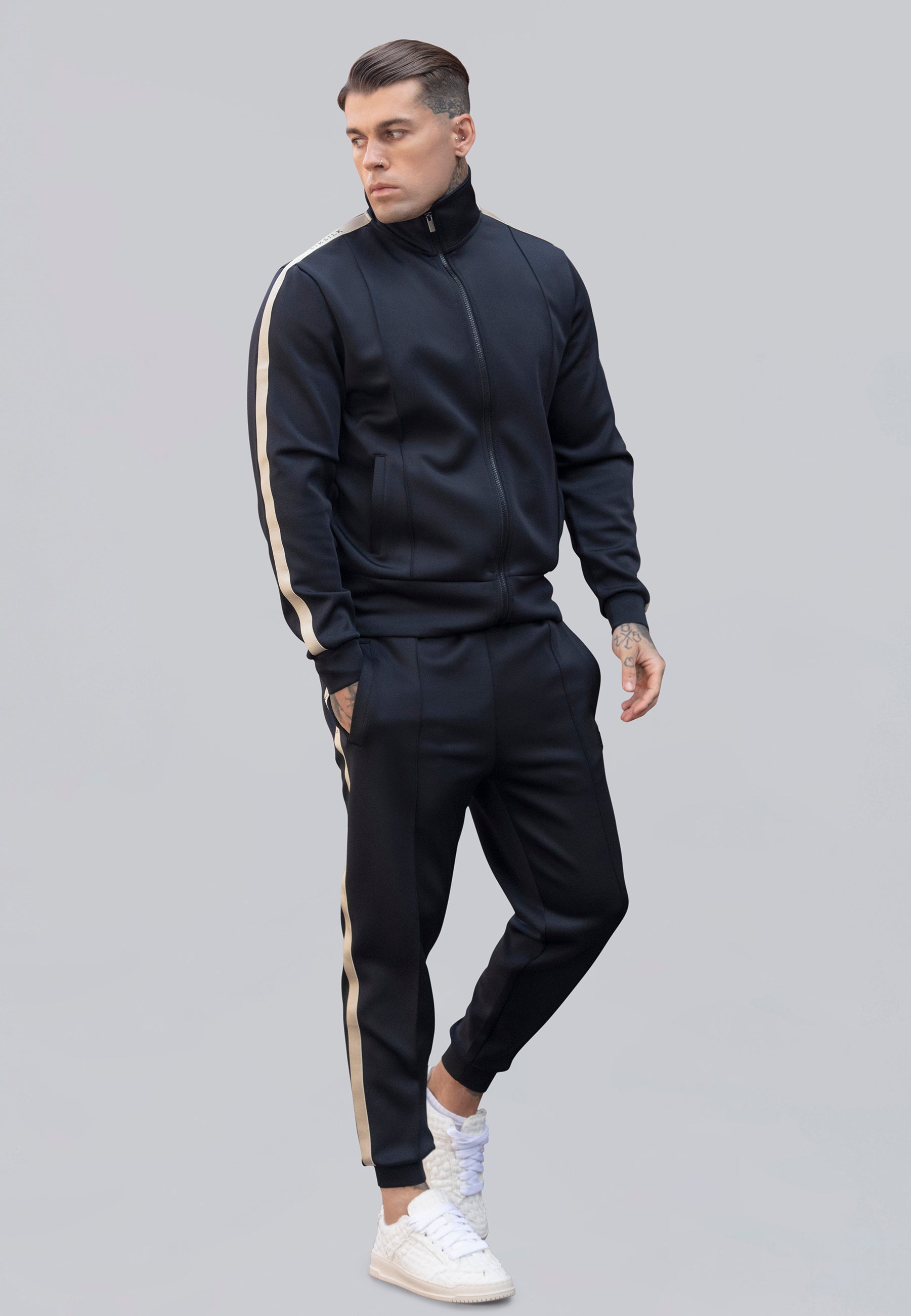 Track Top in Black Sweatjacken SikSilk