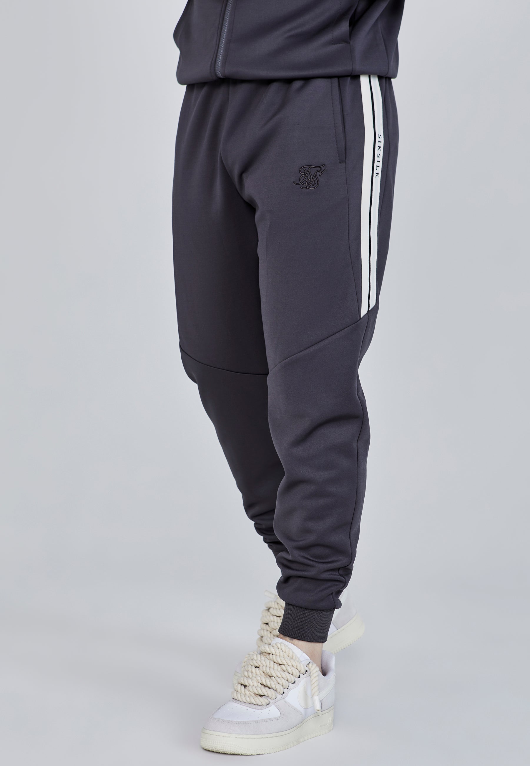 Relaxed Fit Joggers in Grey Hosen SikSilk