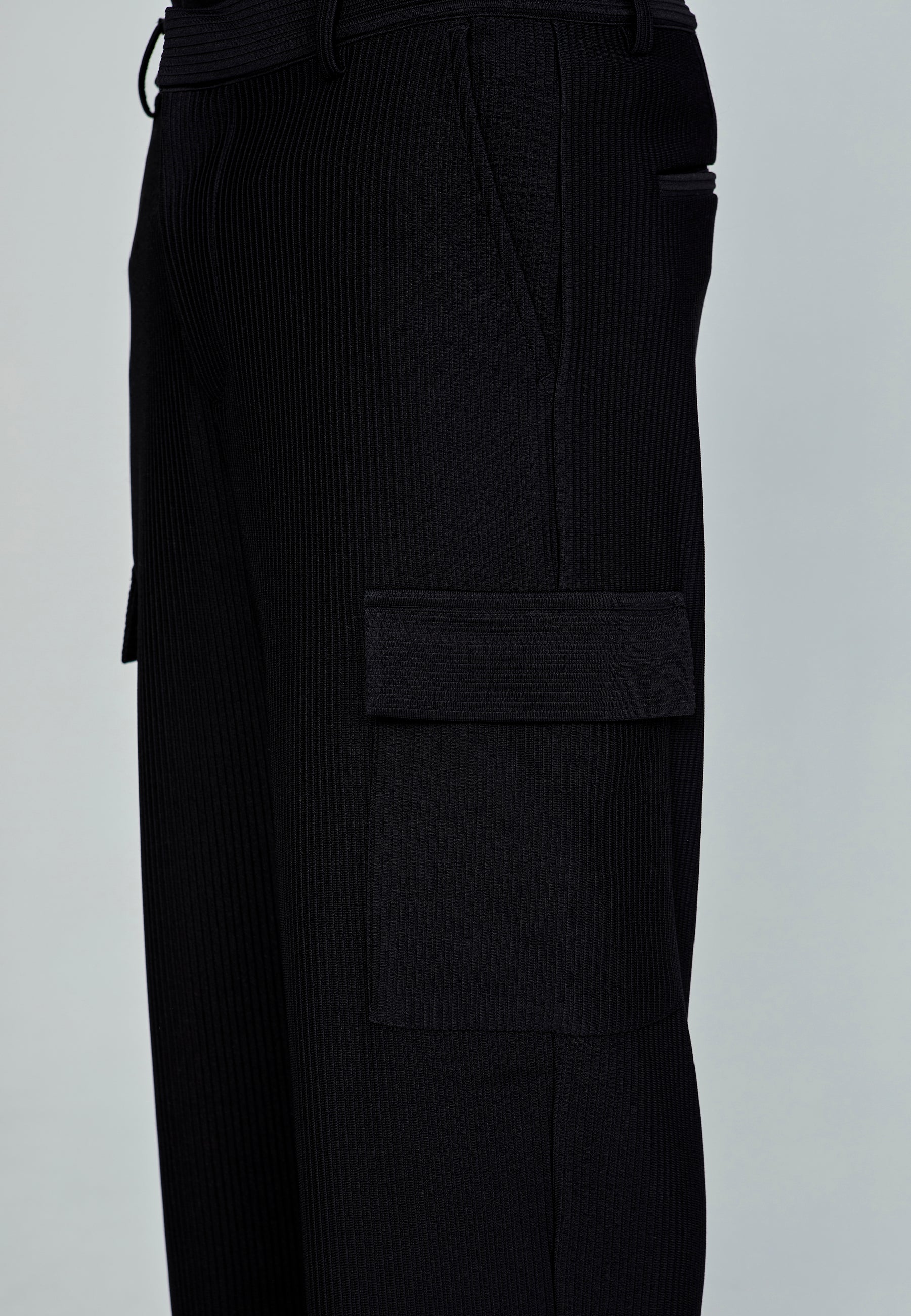 Cargo Pants in Black Hosen SikSilk