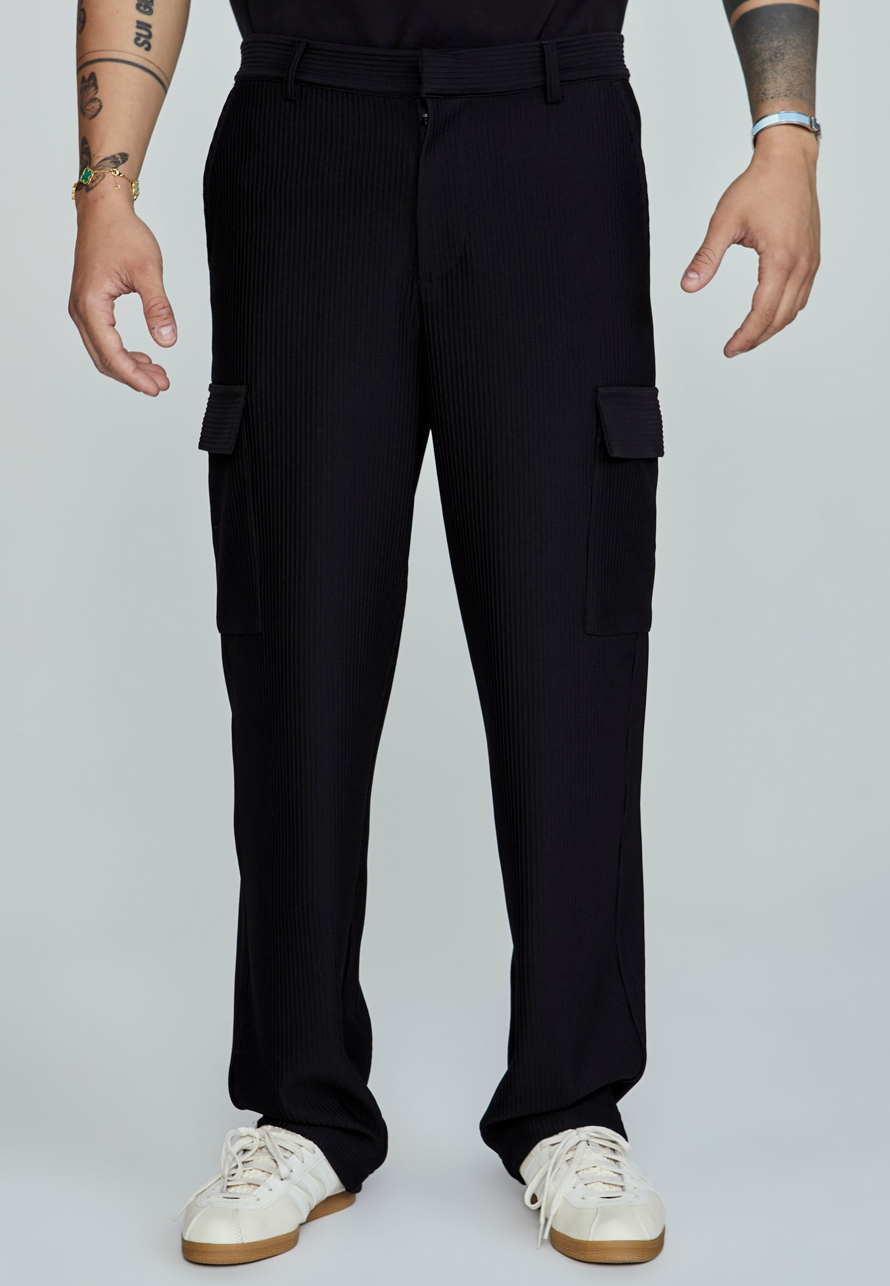 Cargo Pants in Black Hosen SikSilk