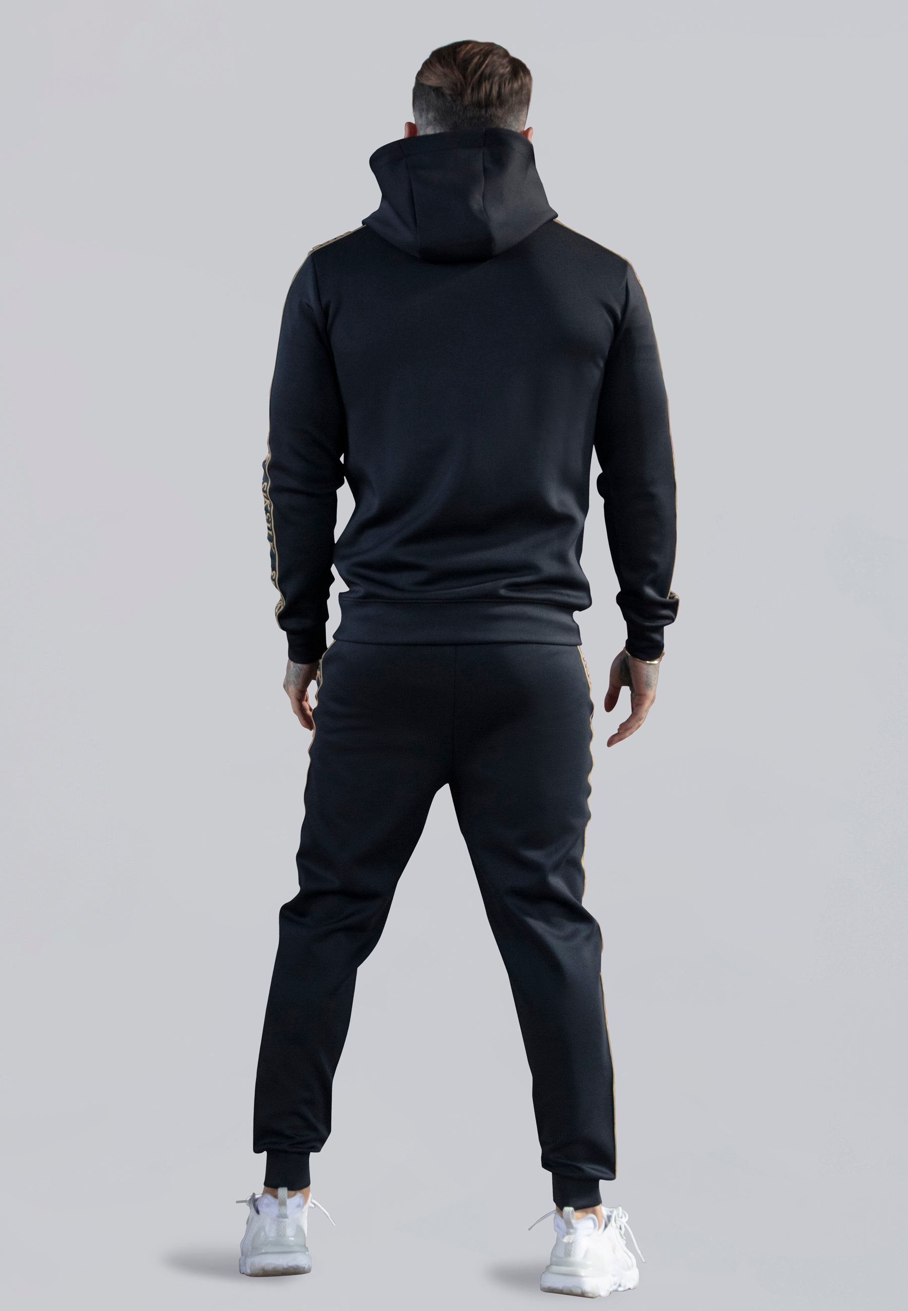 Muscle Fit Joggers in Black Hosen SikSilk