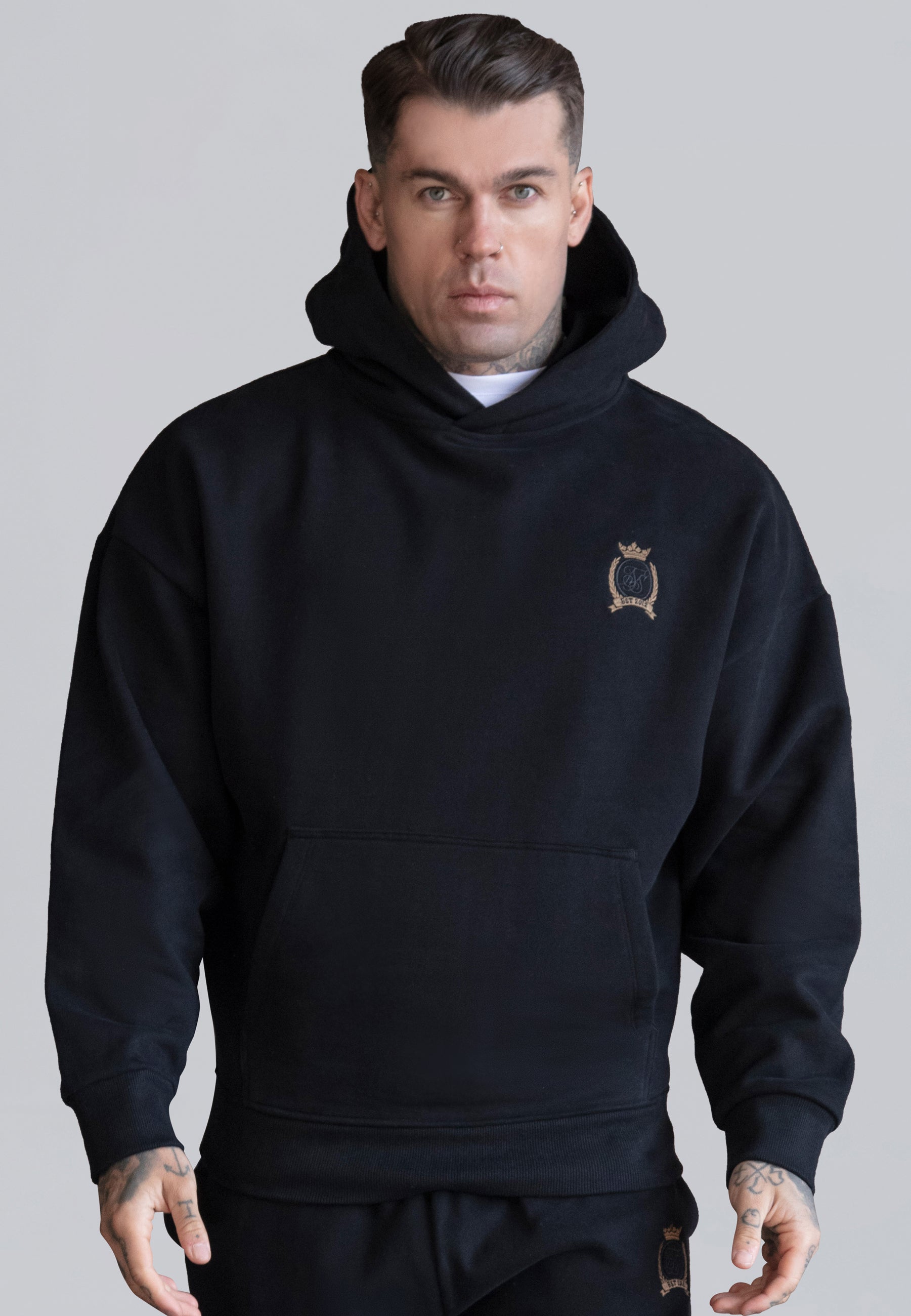 Pullover Hoodie in Black Kapuzenpullover SikSilk