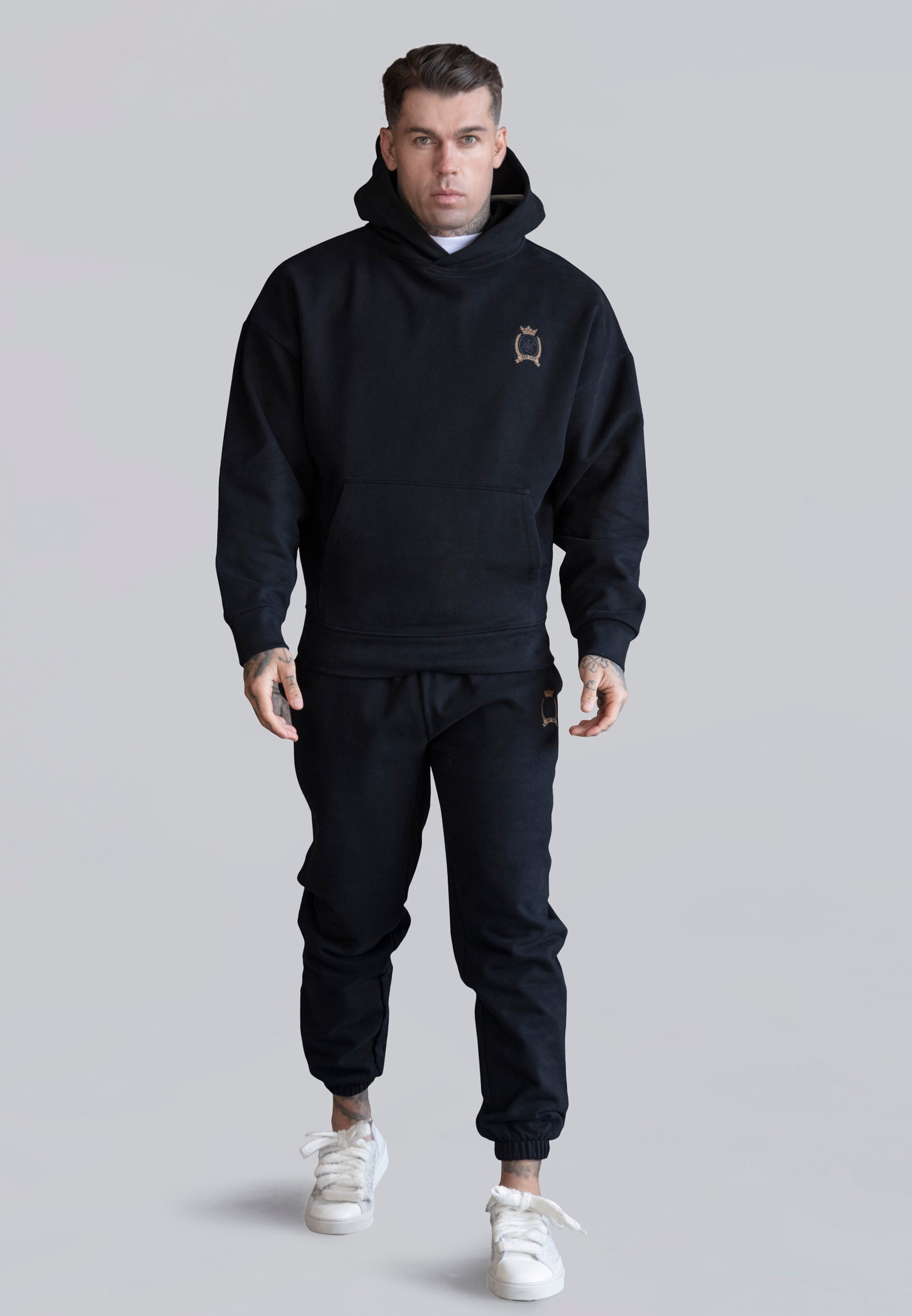 Relaxed Fit Joggers in Black Hosen SikSilk