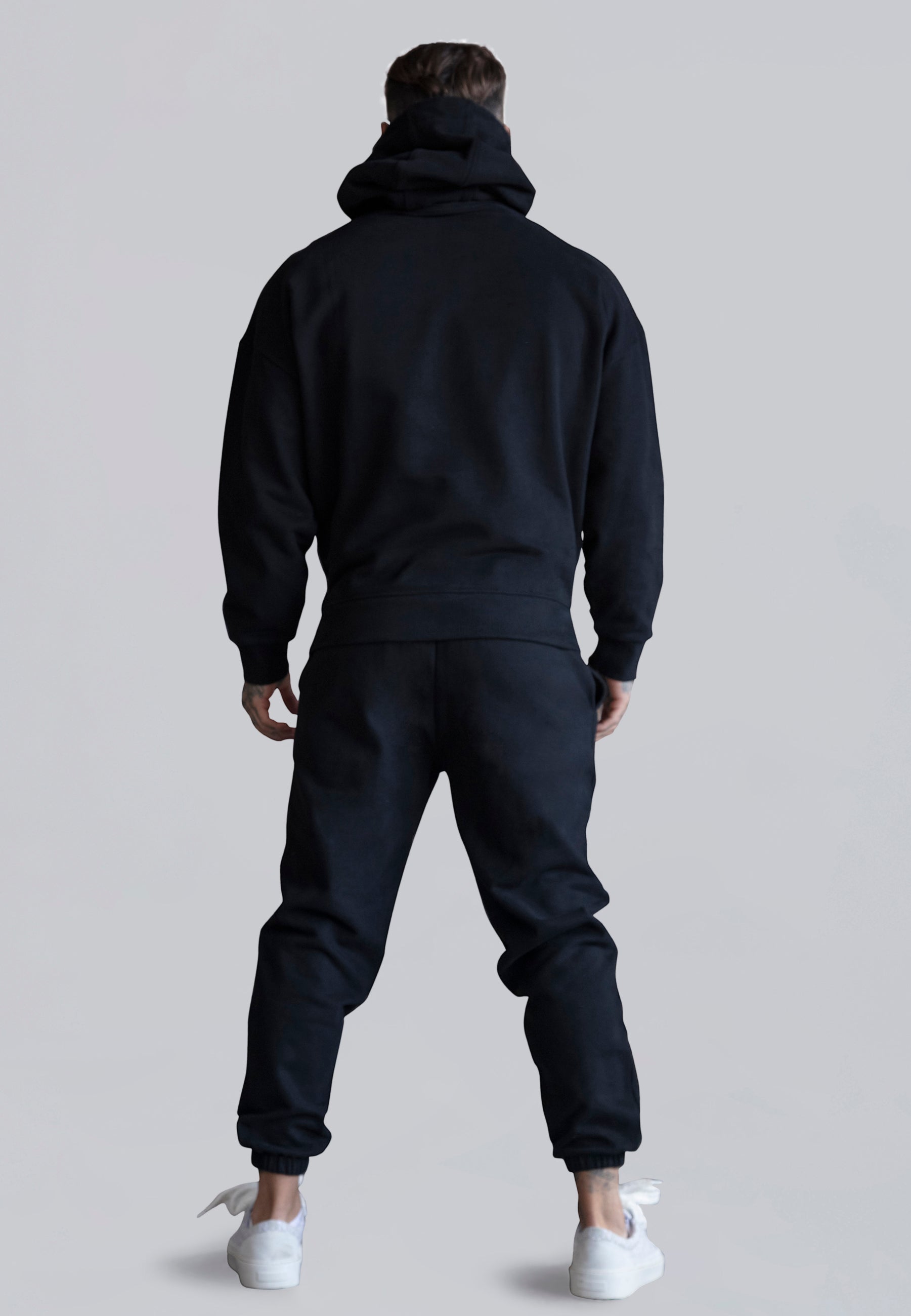 Relaxed Fit Joggers in Black Hosen SikSilk