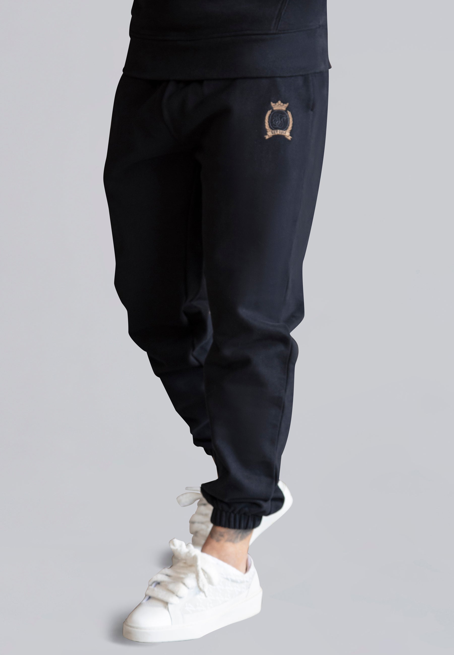 Relaxed Fit Joggers in Black Hosen SikSilk