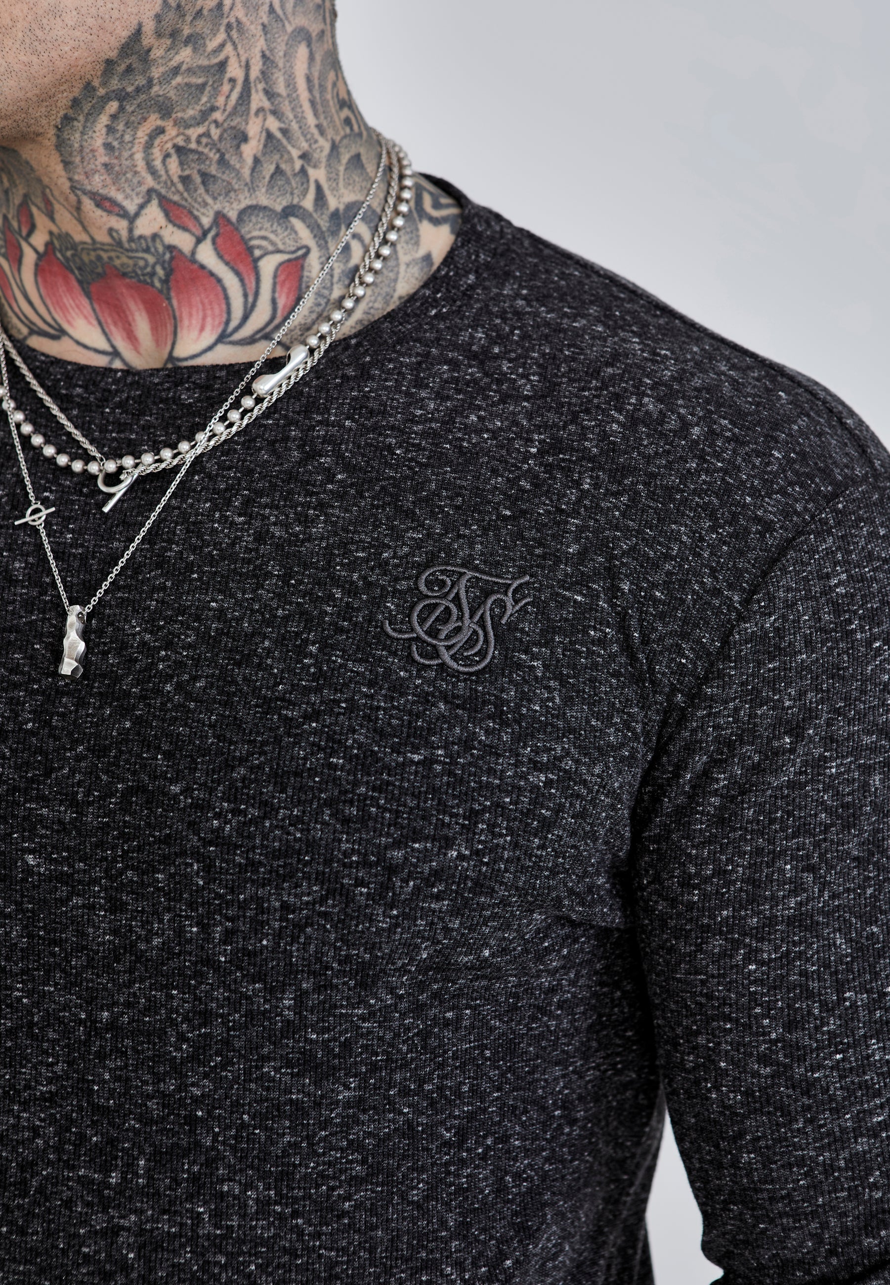Long Sleeve T-Shirt in Black T-Shirts SikSilk