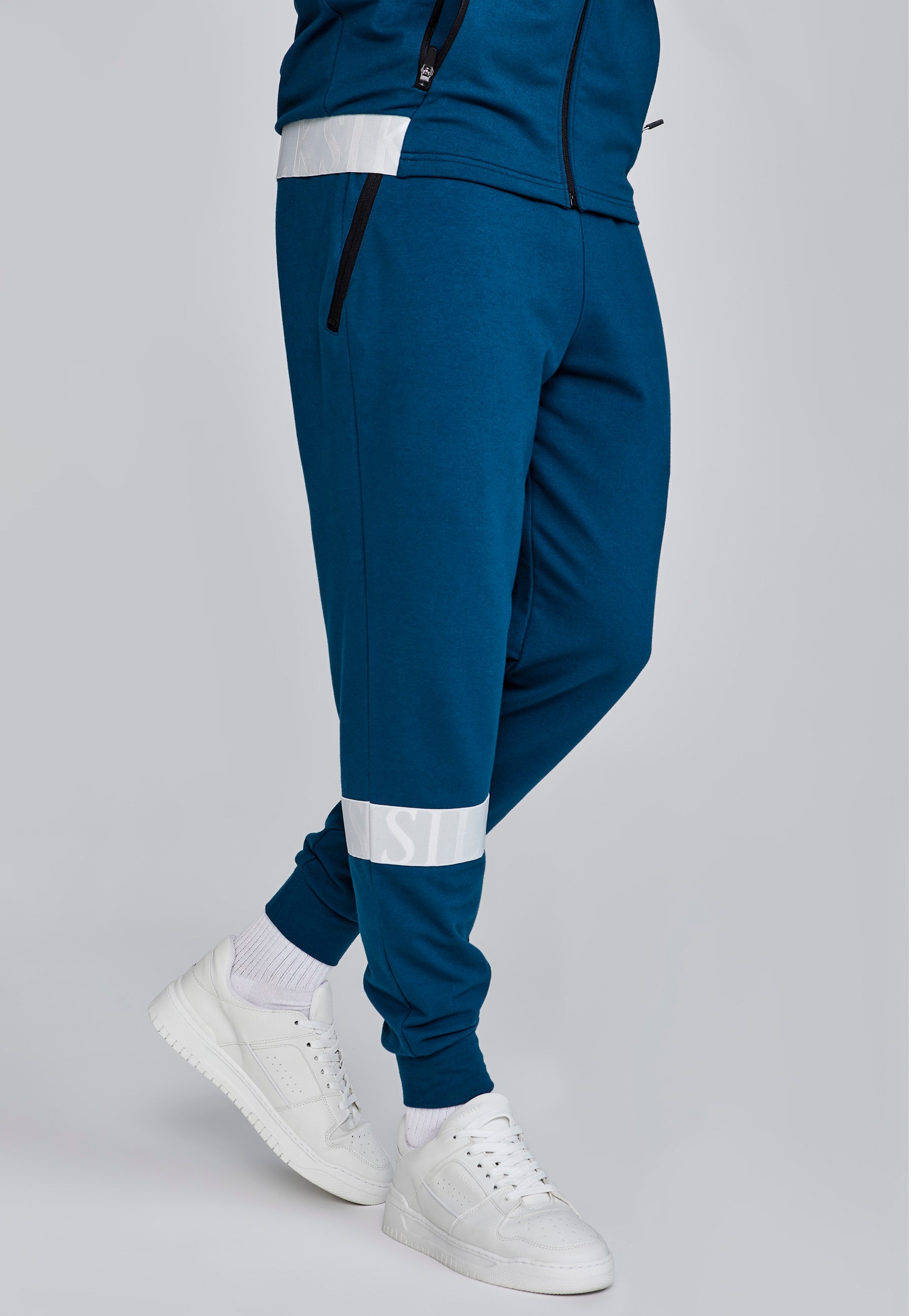 Dynamic Joggers in Blue Hosen SikSilk