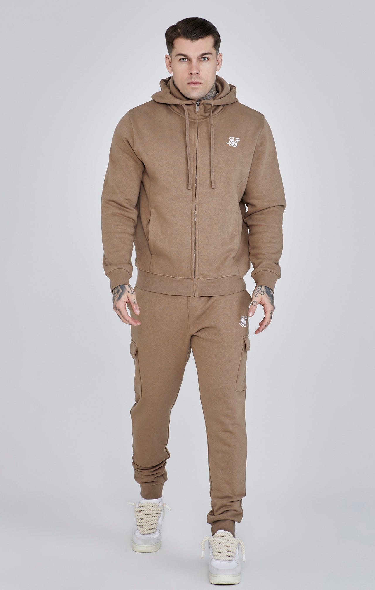 Essentials Cargo Joggers in Brown Hosen SikSilk