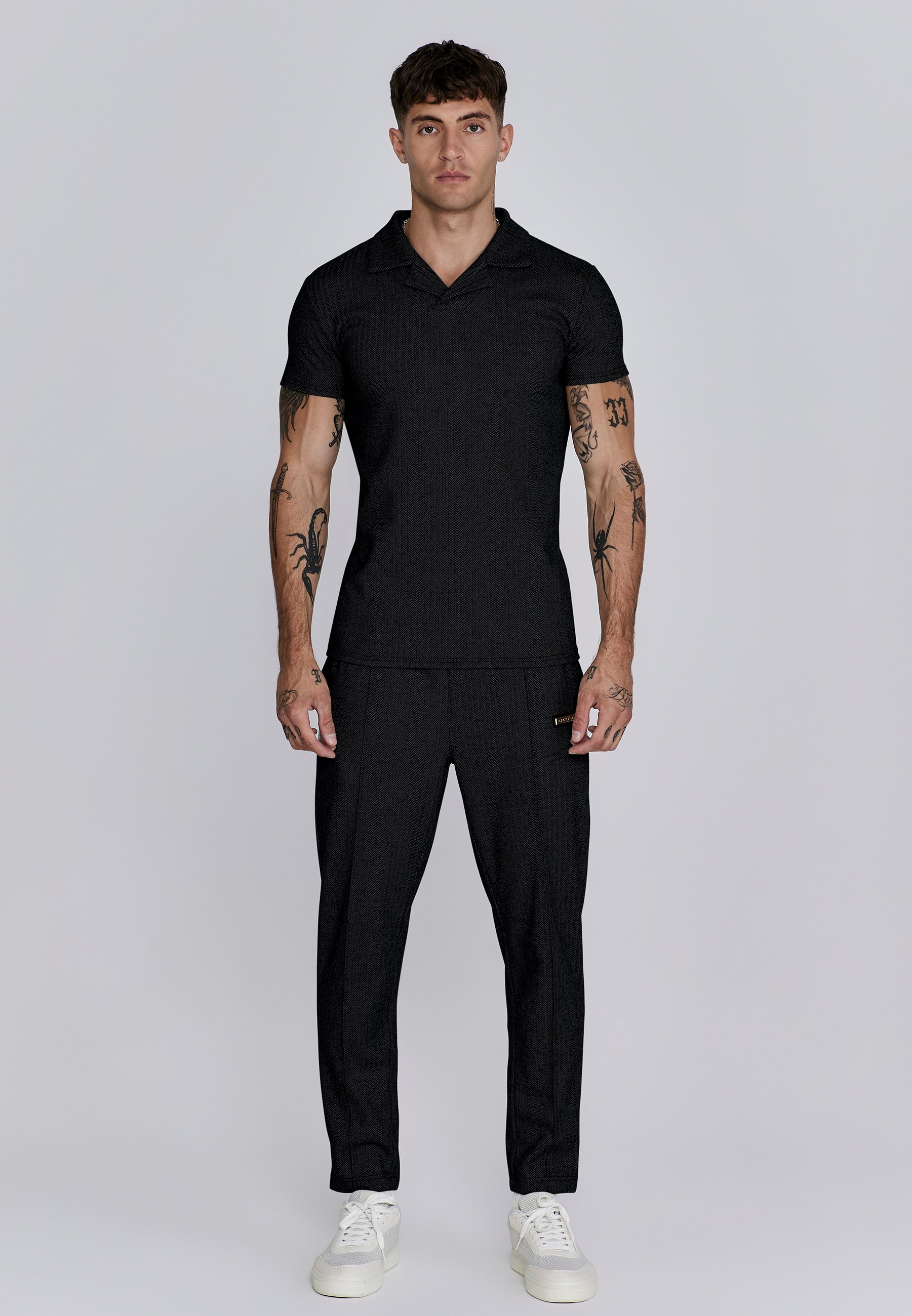 Smart T-Shirt in Black T-Shirts SikSilk