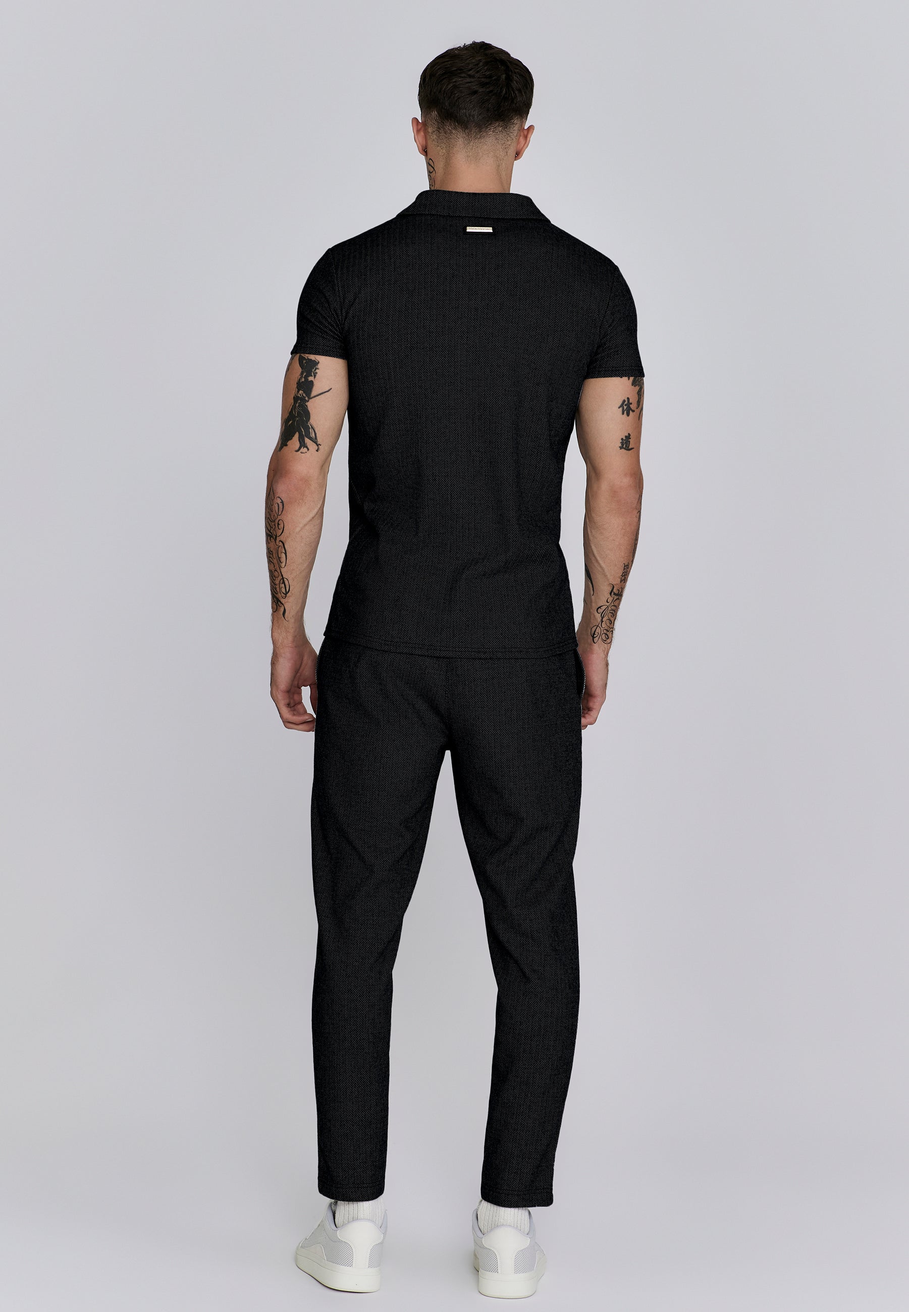 Smart T-Shirt in Black T-Shirts SikSilk
