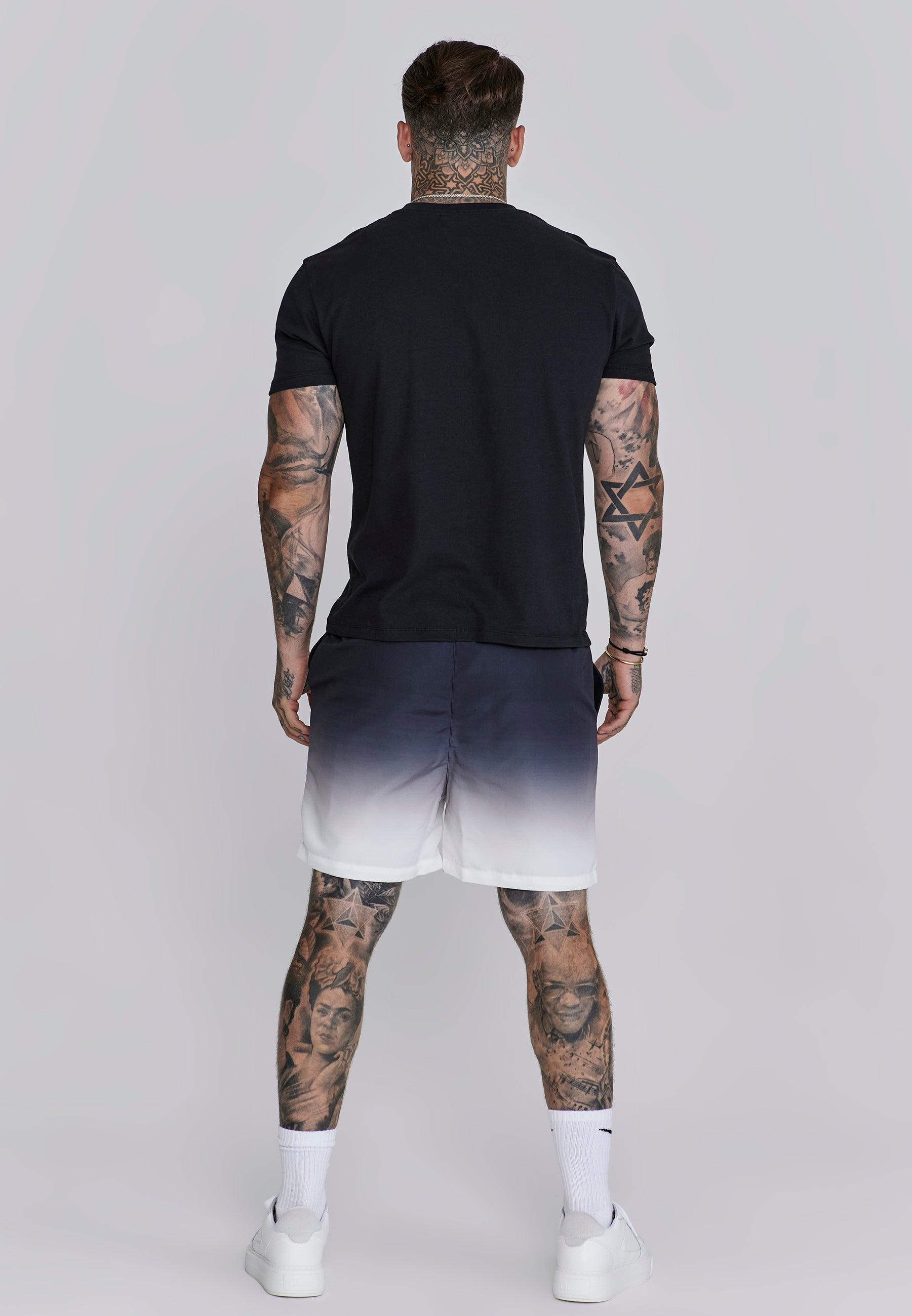 Fade Swim Shorts in Navy, White Badehosen SikSilk