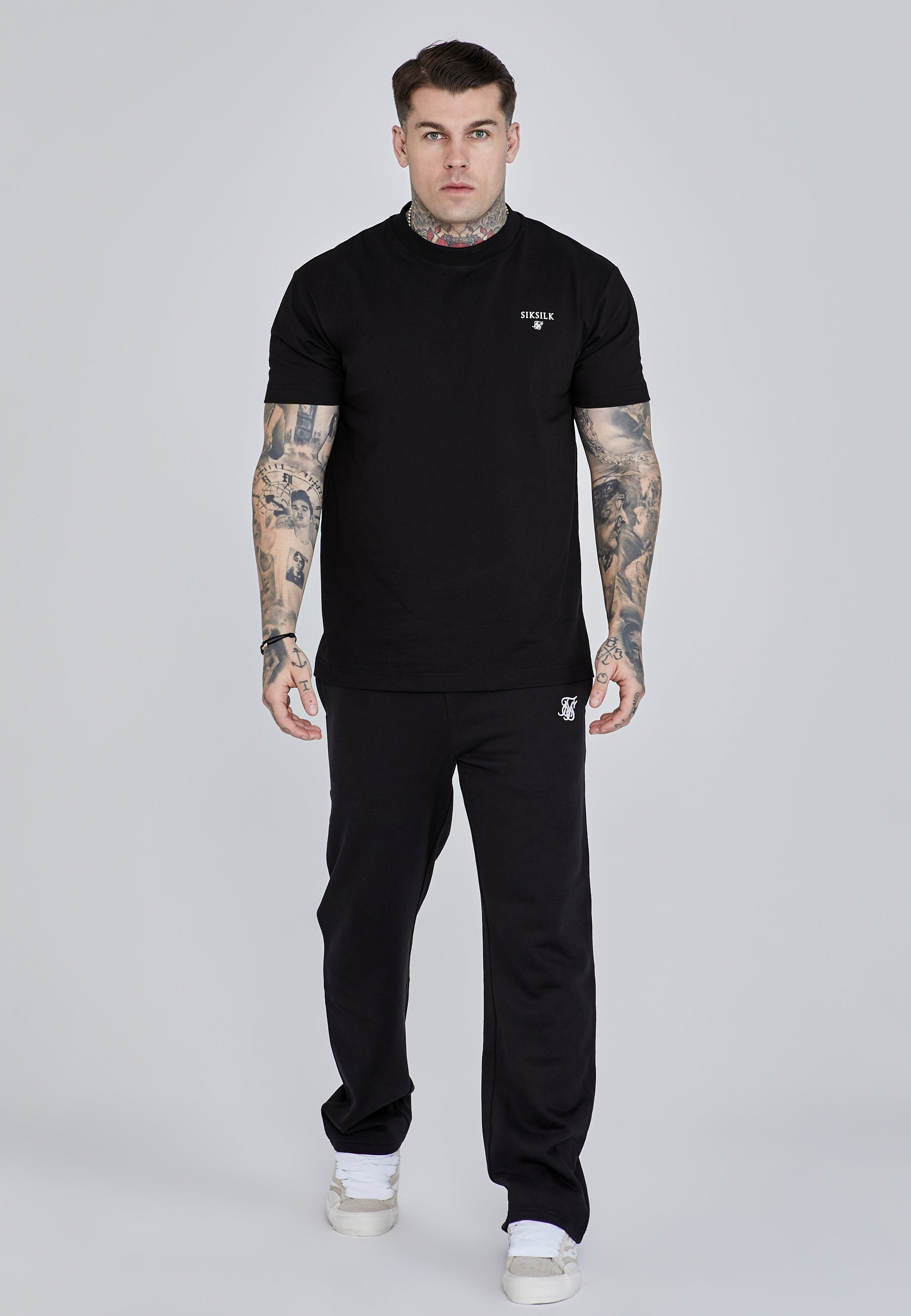 Track Pants in Black Hosen SikSilk