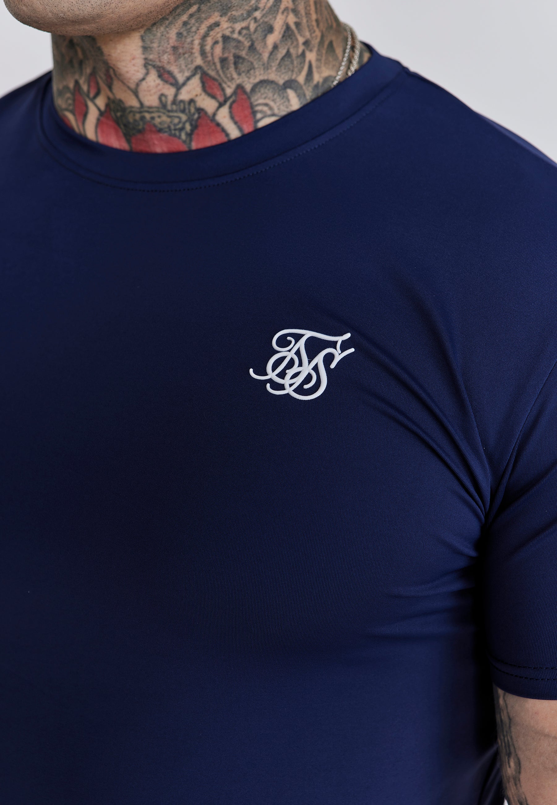 Muscle Fit T-Shirt in Navy T-Shirts SikSilk