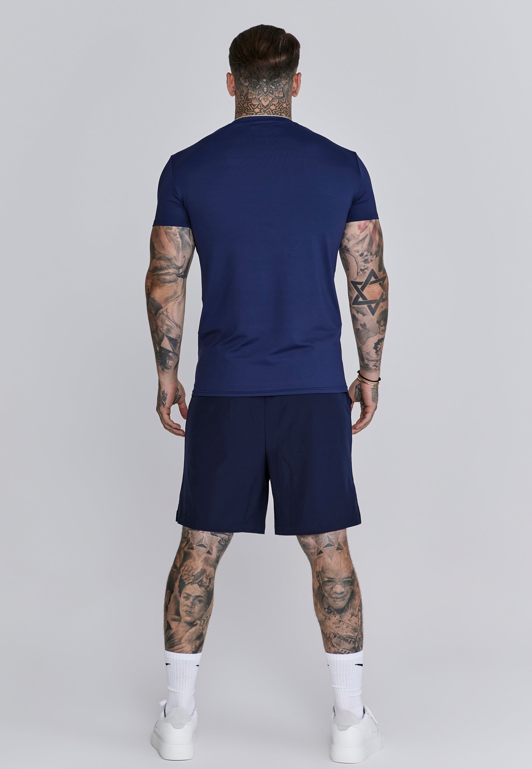Muscle Fit T-Shirt in Navy T-Shirts SikSilk