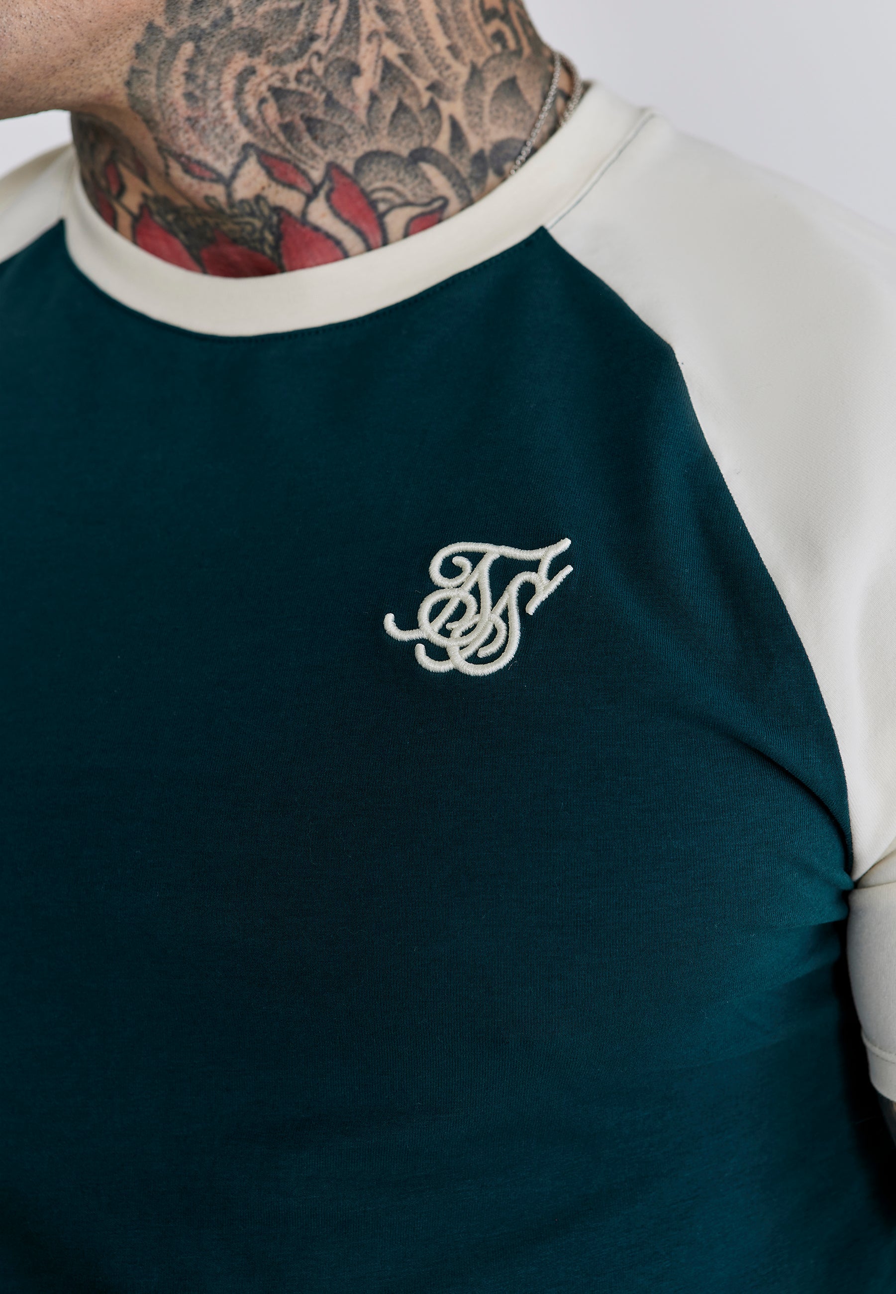 Raglan T-Shirt in Green, Ecru T-Shirts SikSilk