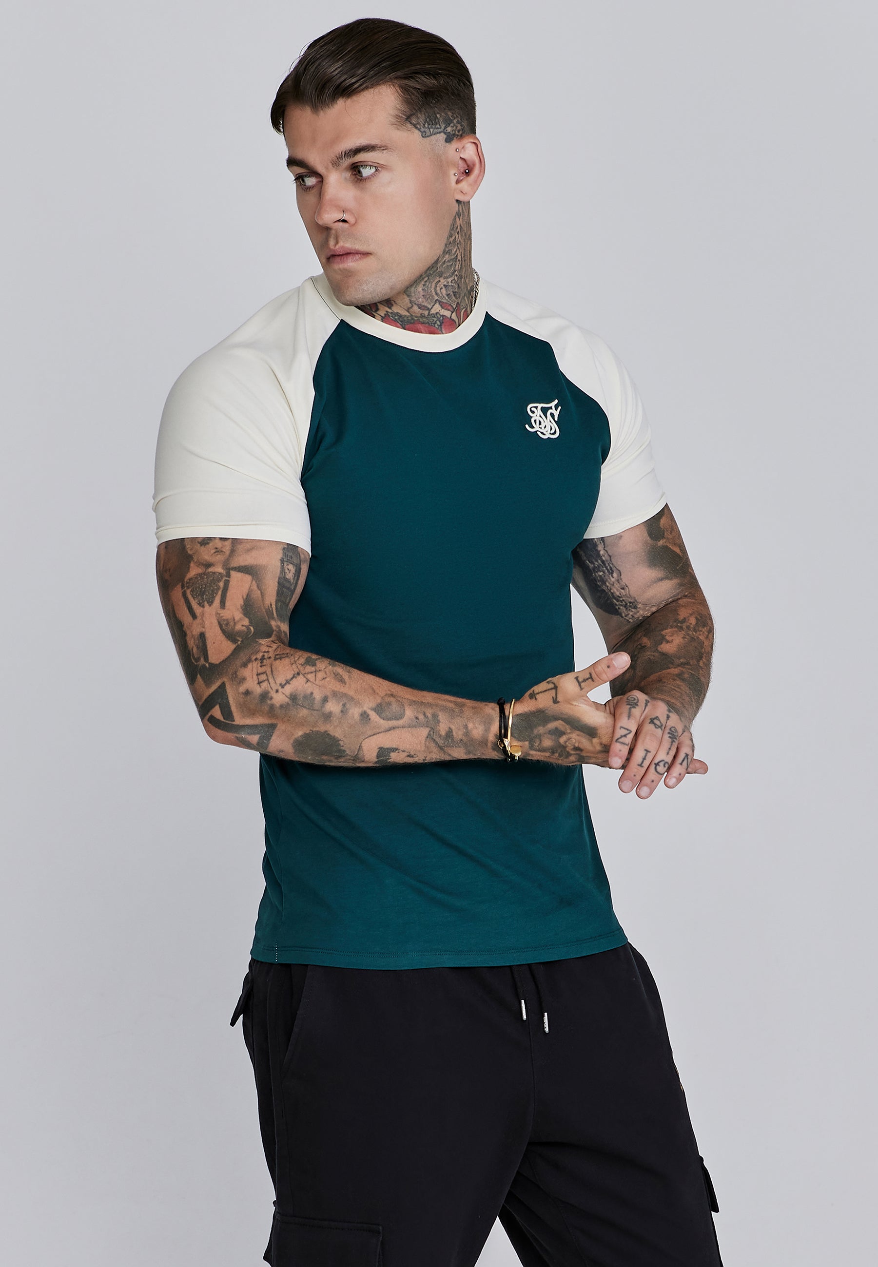 Raglan T-Shirt in Green, Ecru T-Shirts SikSilk