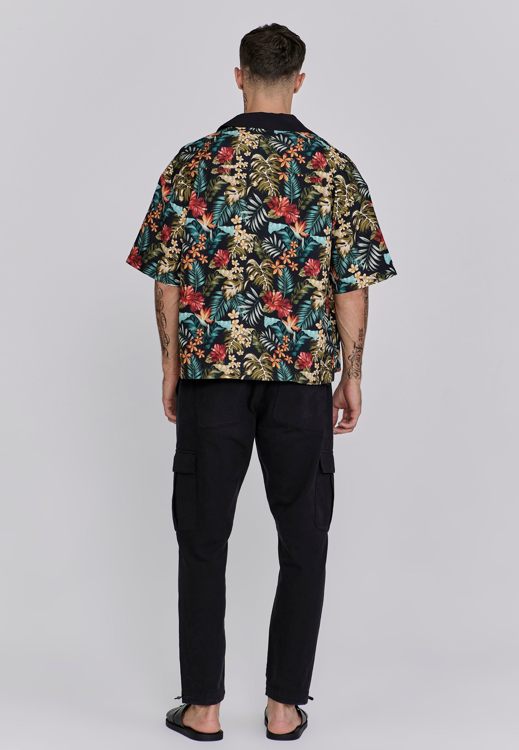Resort Shirt in Multi Hemden SikSilk