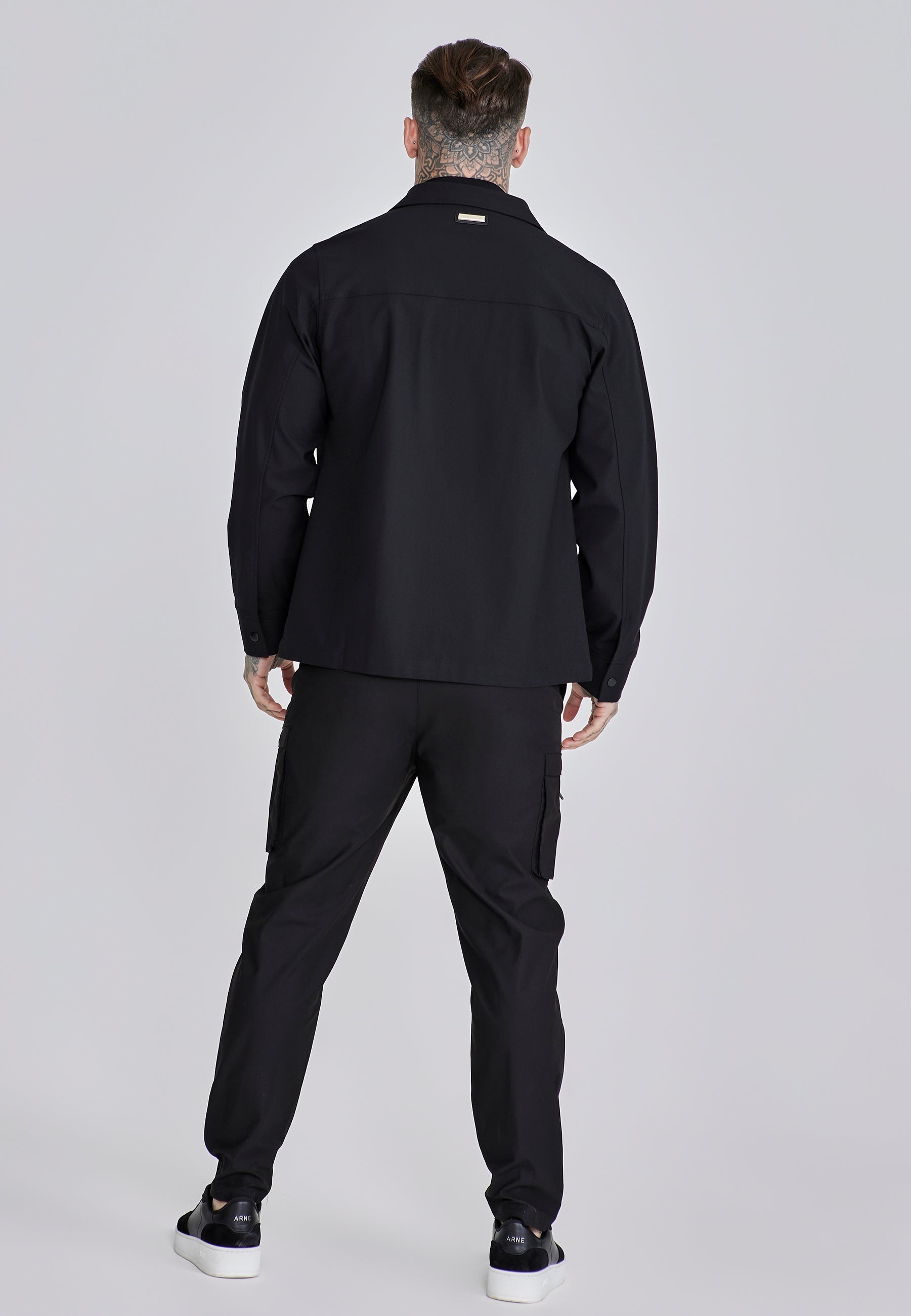Smart Cargo Pants in Black Hosen SikSilk
