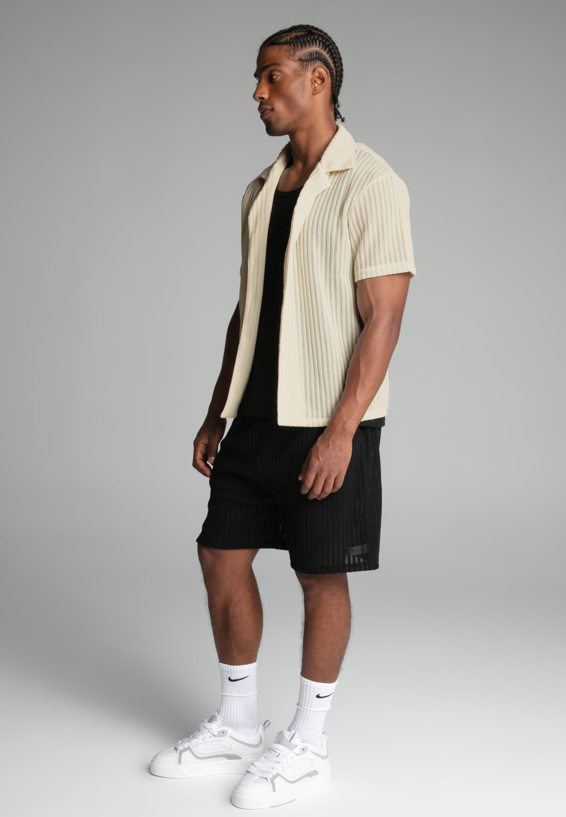Textured Resort Shirt in Ecru Hemden SikSilk