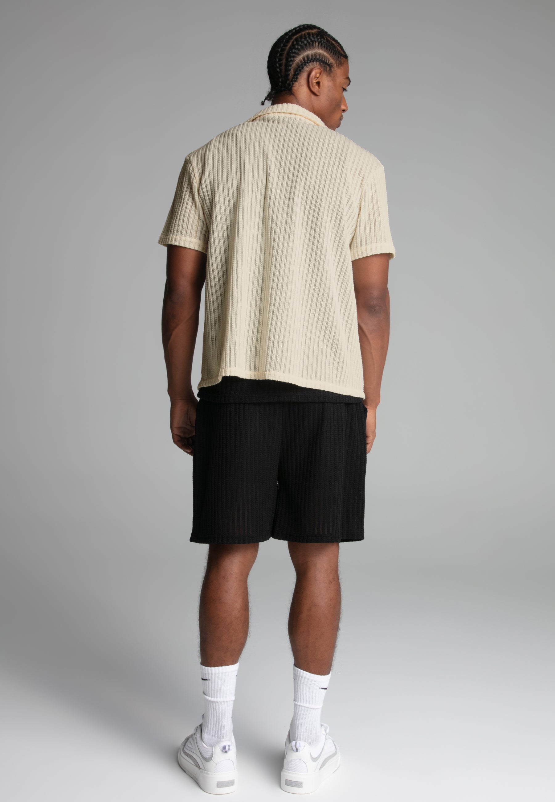 Textured Resort Shirt in Ecru Hemden SikSilk