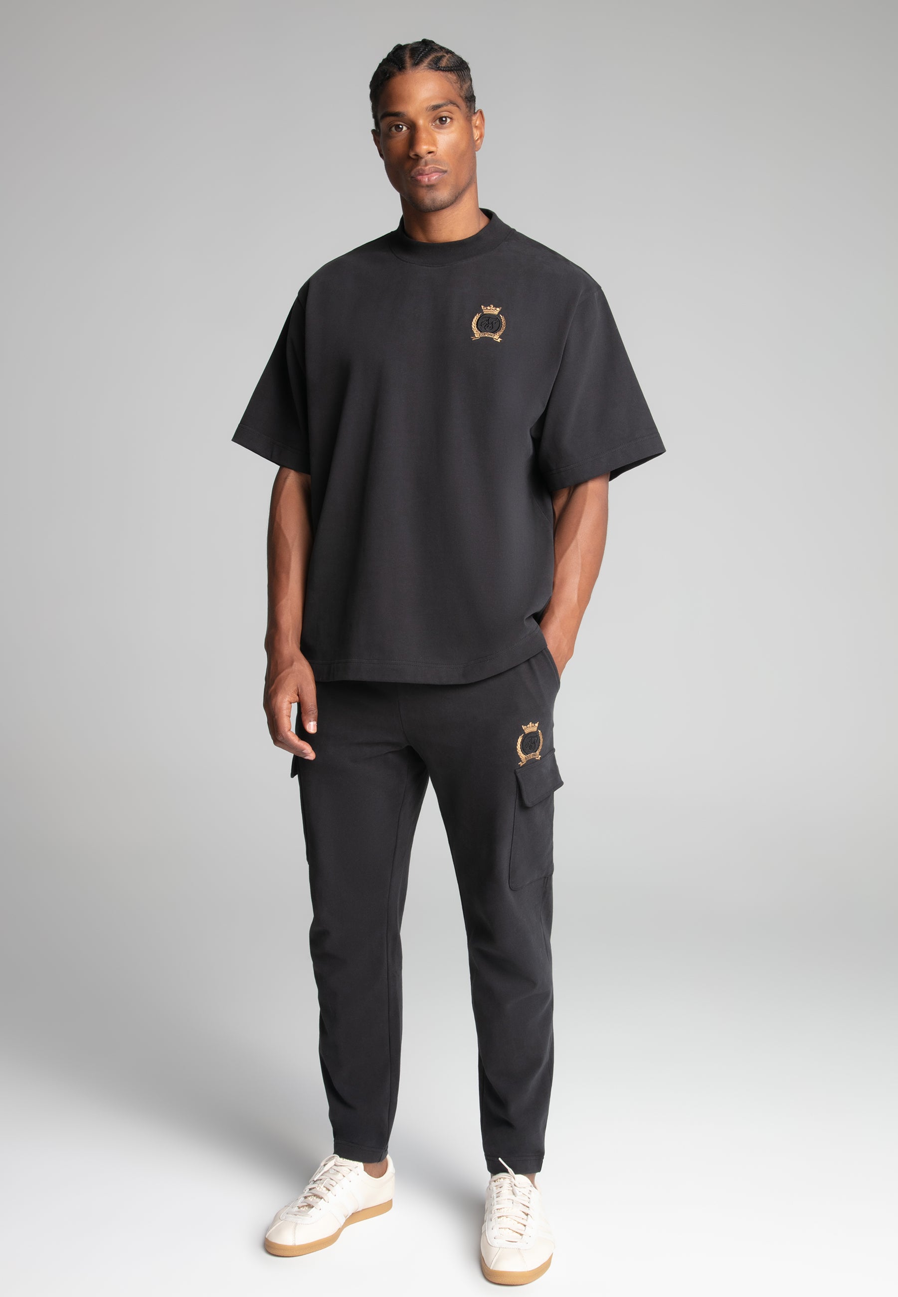 Crest Cargo Joggers in Black Hosen SikSilk