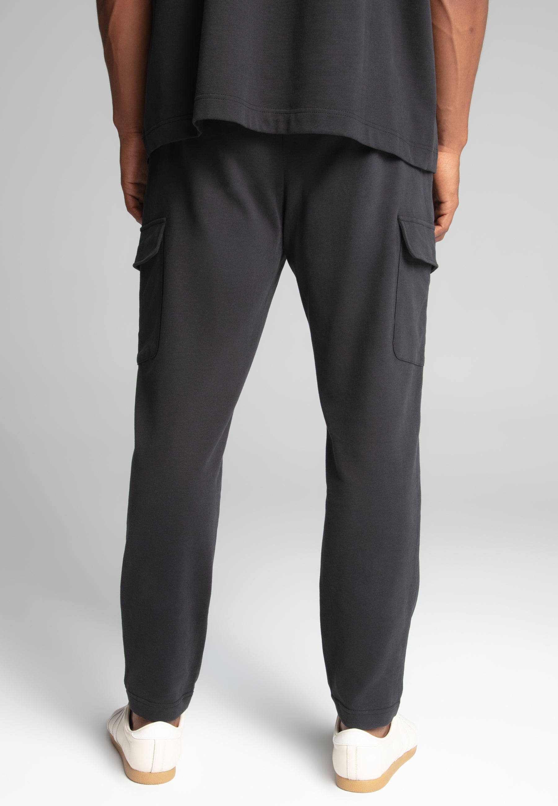 Crest Cargo Joggers in Black Hosen SikSilk
