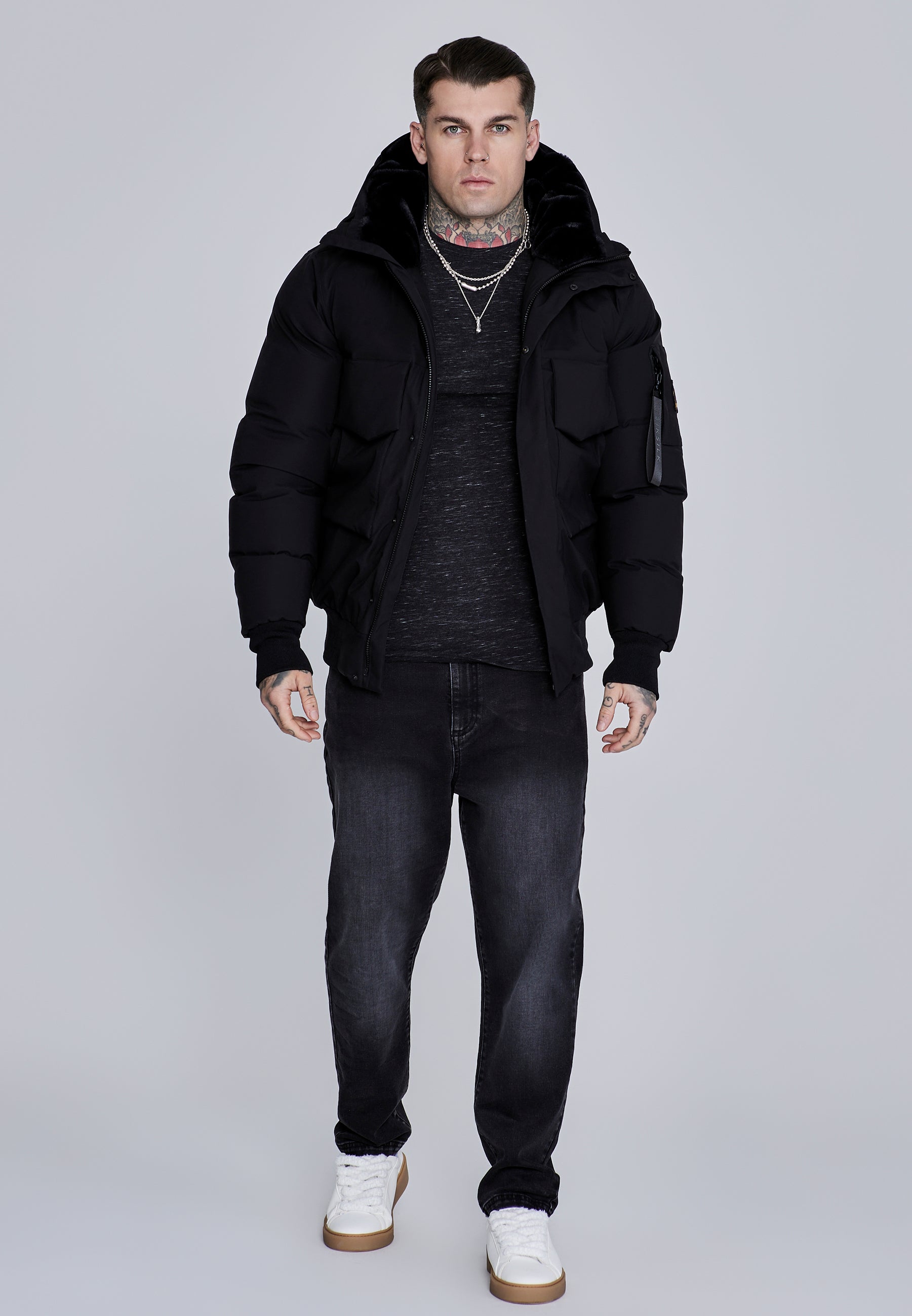 Hooded Bomber Jacket in Black Jacken SikSilk