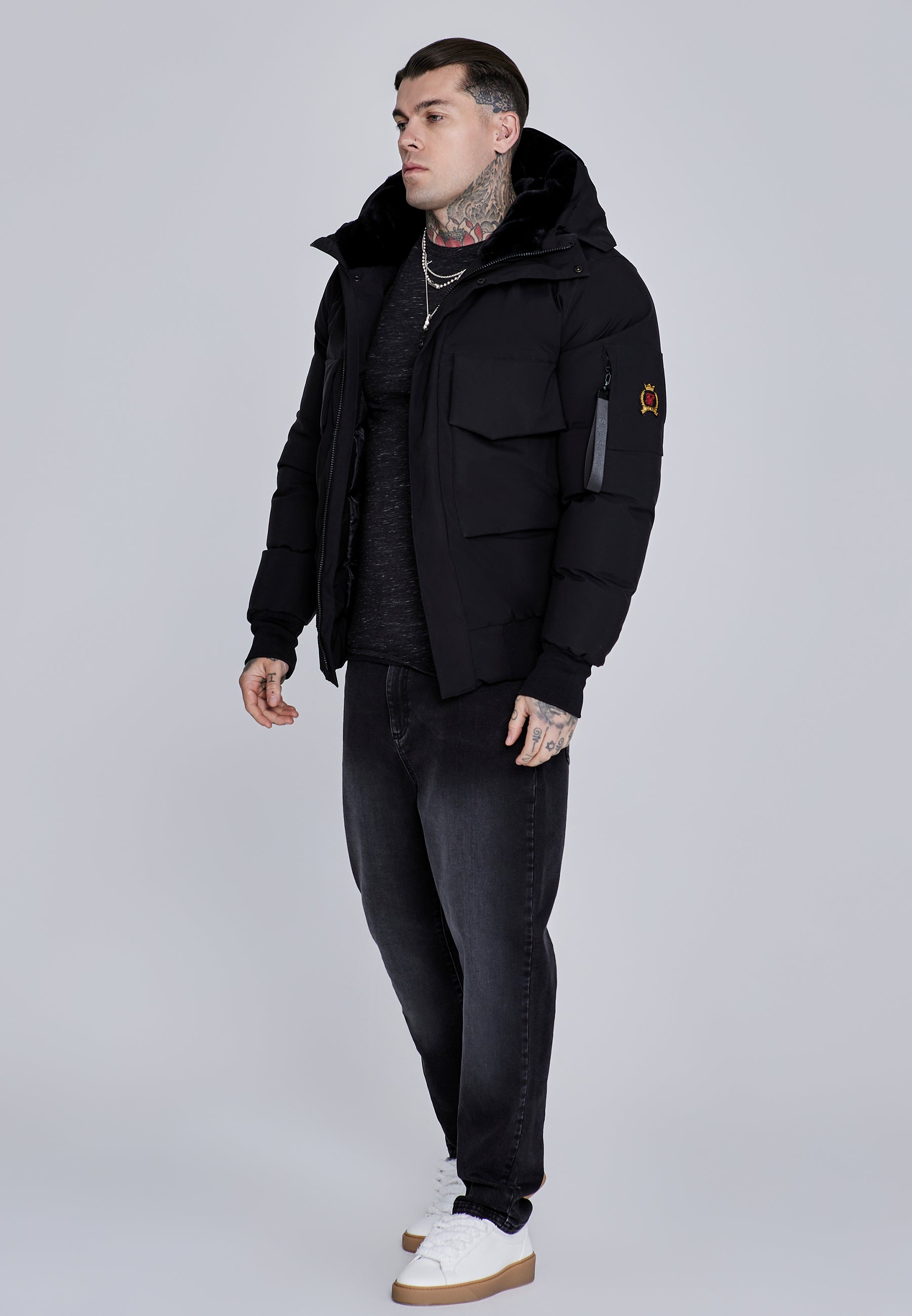 Hooded Bomber Jacket in Black Jacken SikSilk