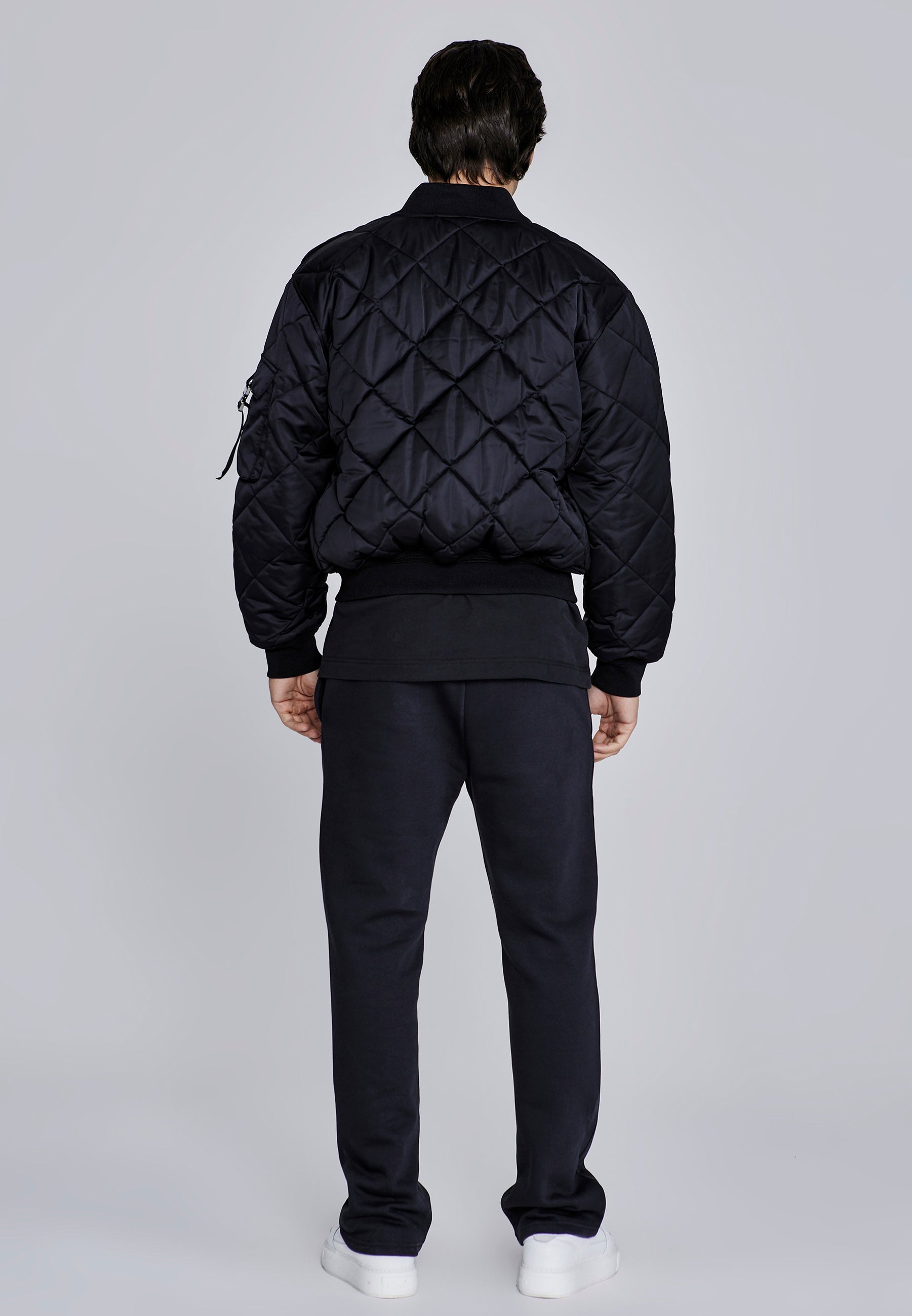 Bomber Jacket in Black Jacken SikSilk