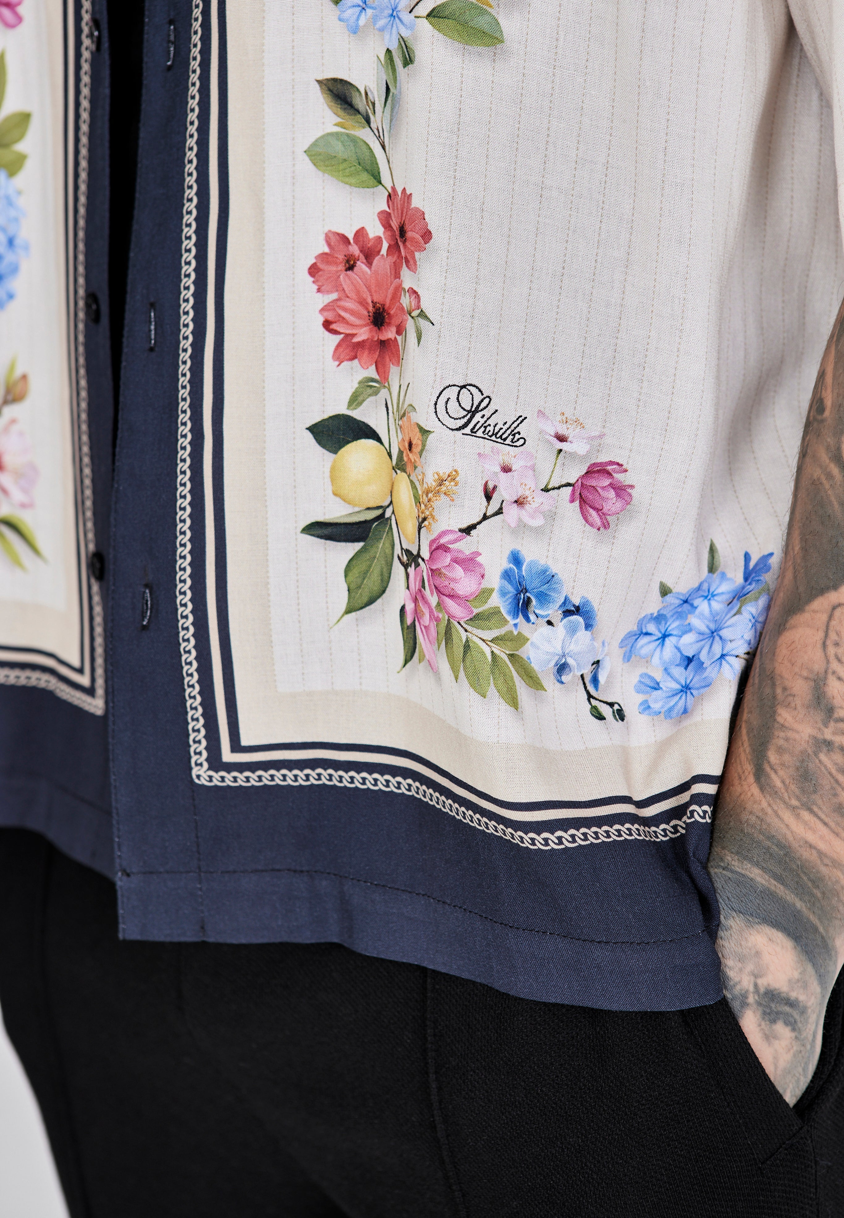 Resort Shirt in Ecru Hemden SikSilk