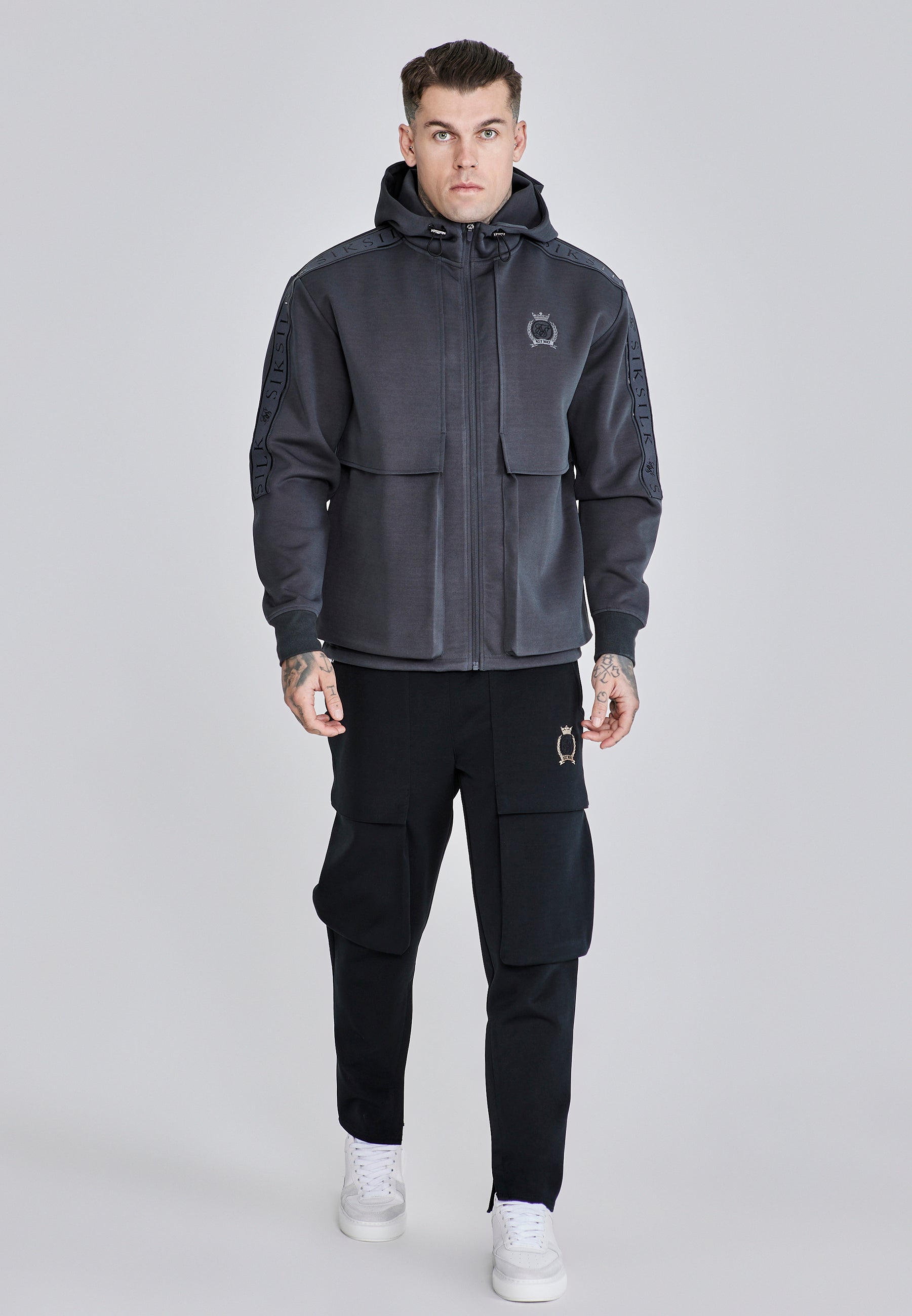 Utility Pants in Black Hosen SikSilk