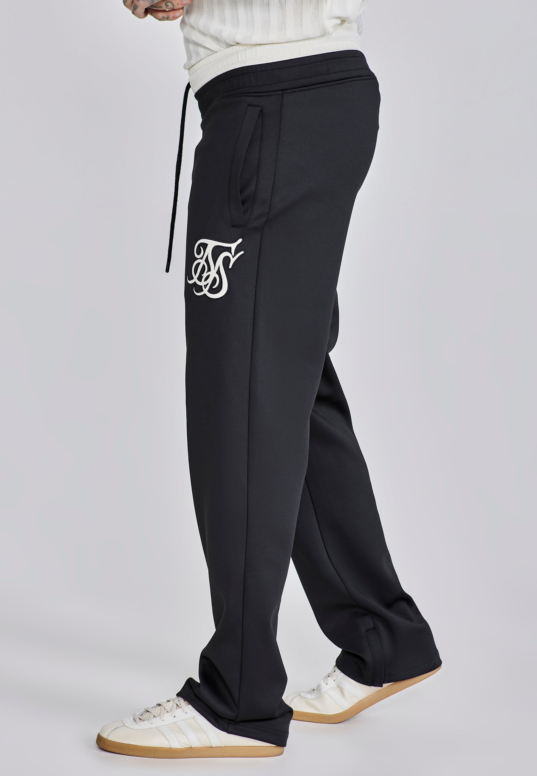 Track Pants in Black Hosen SikSilk