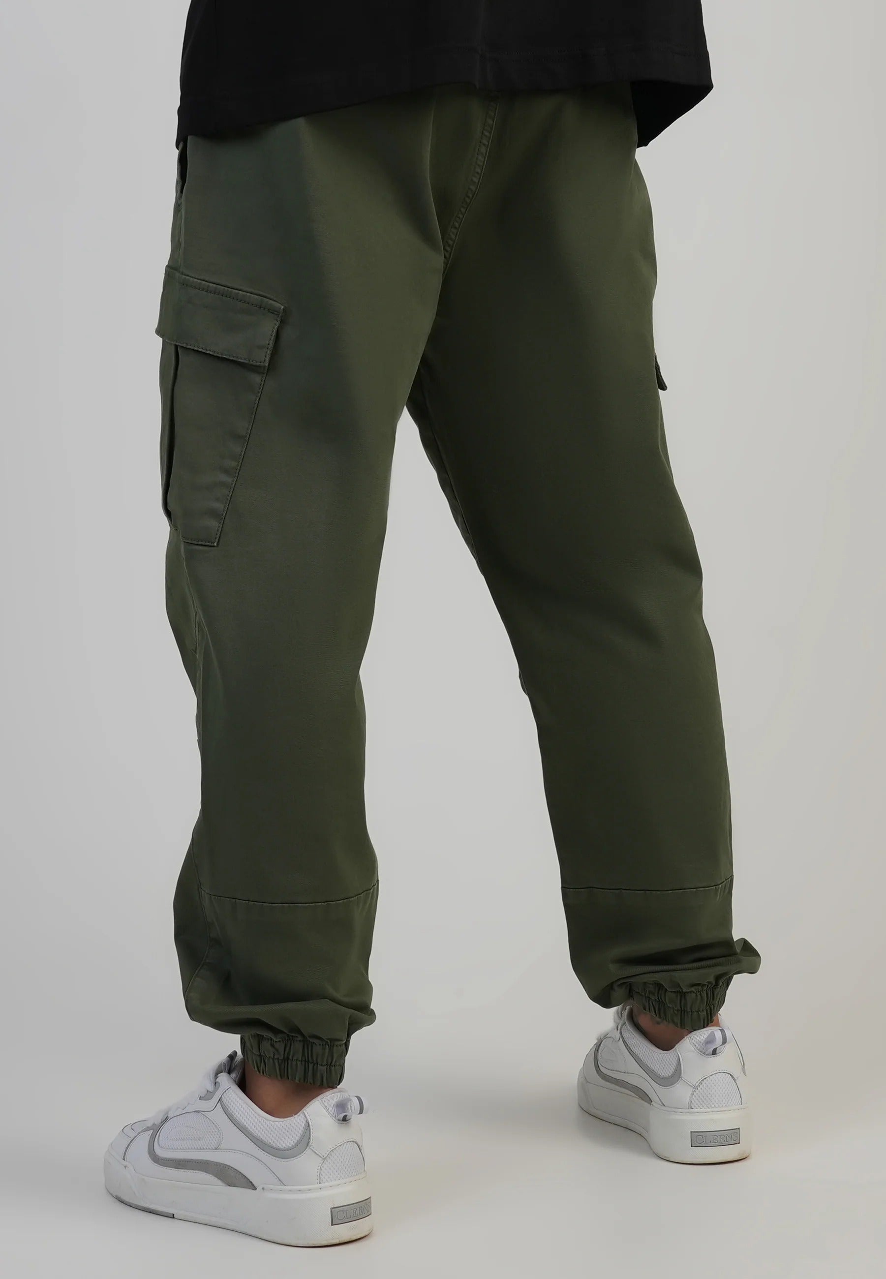 Slim Fit Cargos in Khaki Green