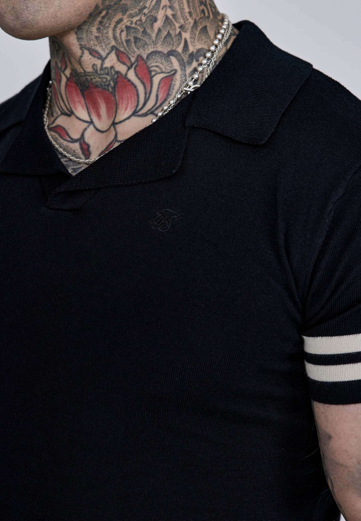 Tournament Revere Polo in Black T-Shirts SikSilk