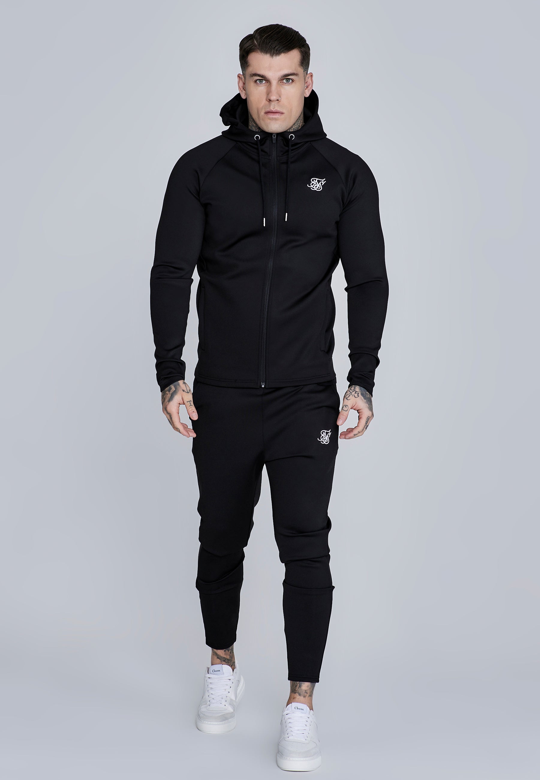 Essentials Poly FullZip Hoodie in Black Sweatjacken SikSilk