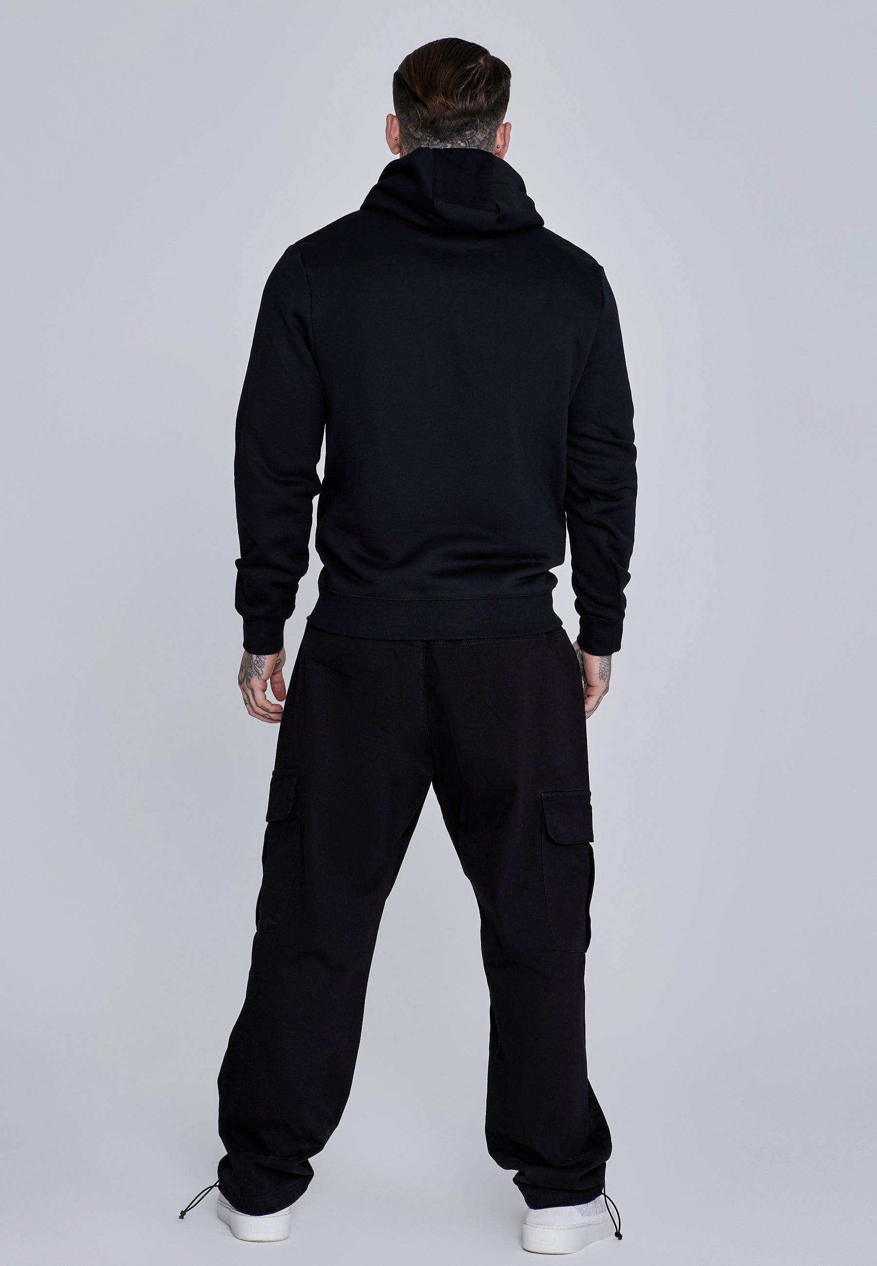 Essentials Hoodie in Black Kapuzenpullover SikSilk