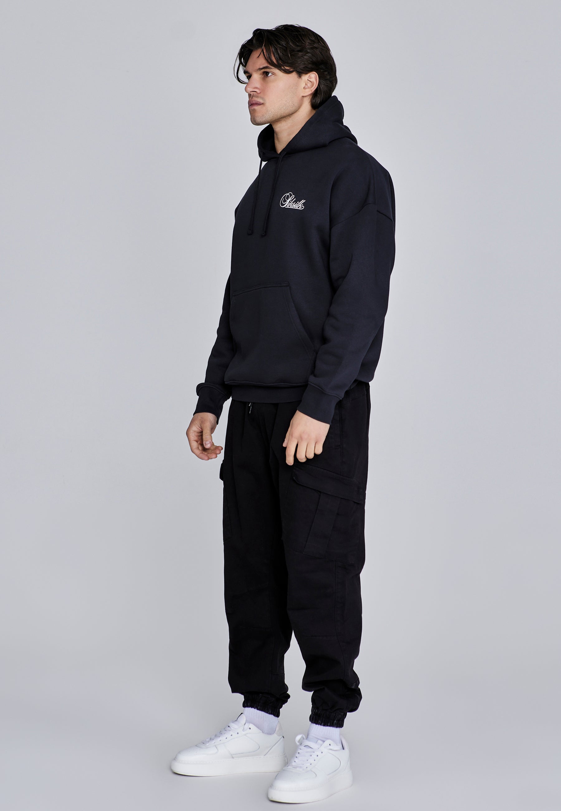 Essentials Hoodie in Black Kapuzenpullover SikSilk