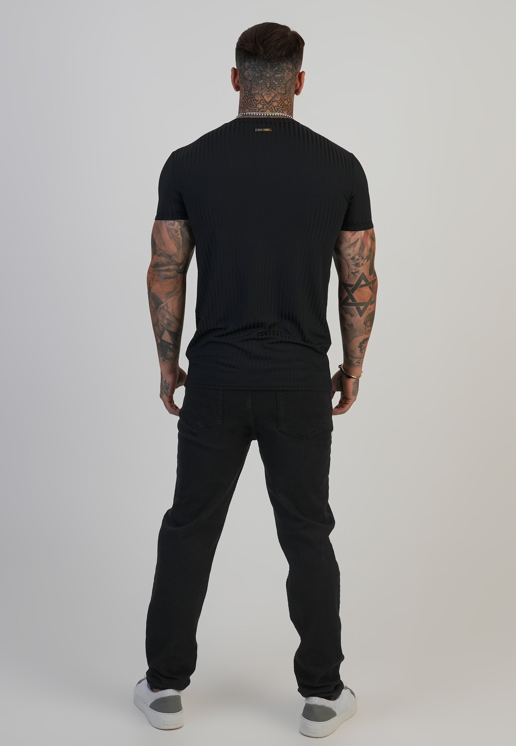 Slim Fit Jeans in Black Jeans SikSilk