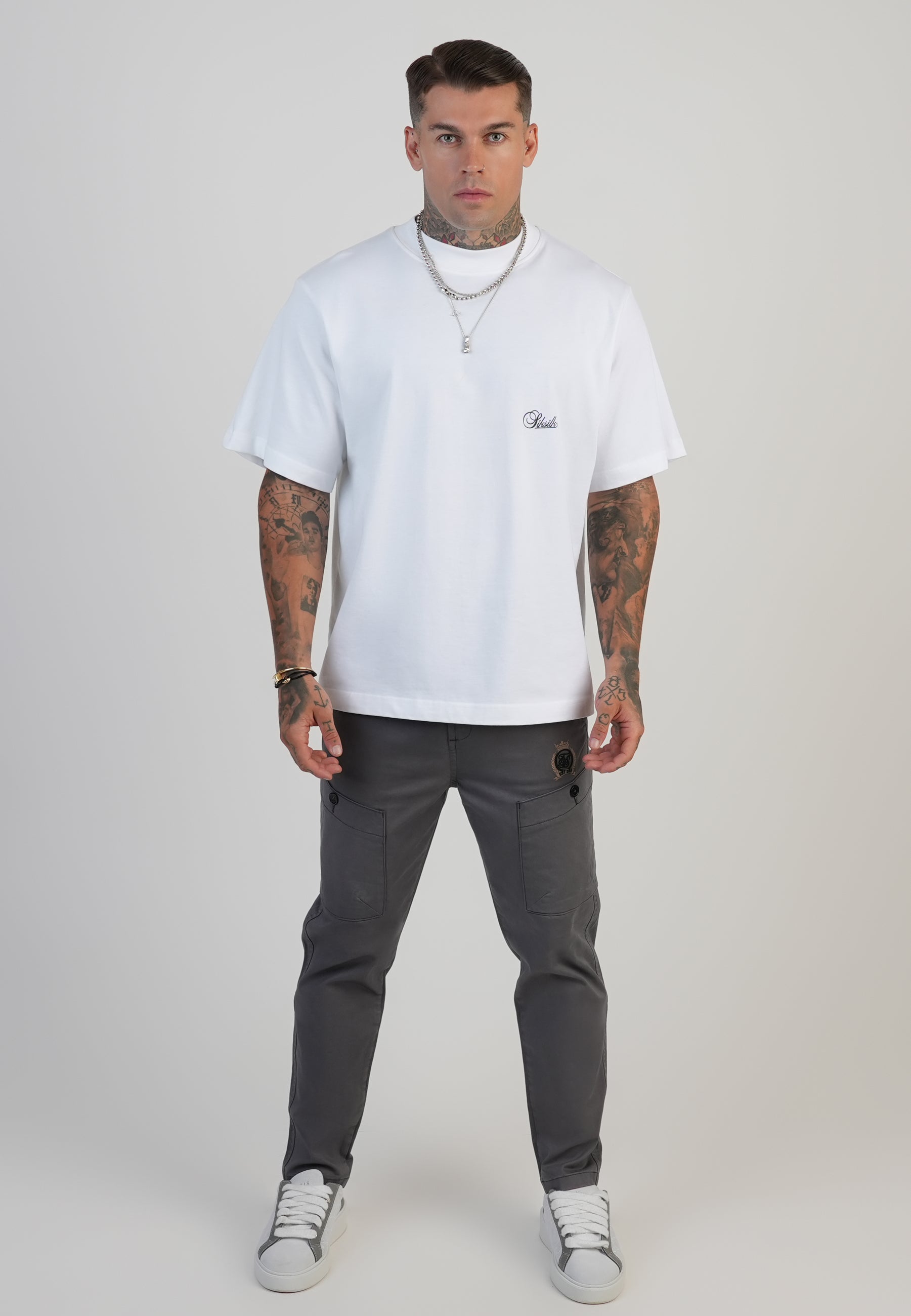 Smart Cargos in Grey Hosen SikSilk